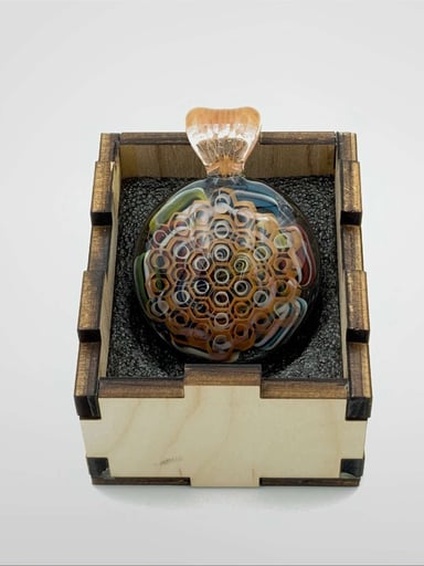 Preview pic of Chunk Glass x Teurfs UV Honeycomb Pendy