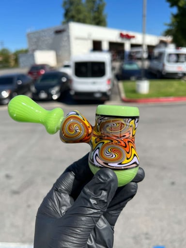 Preview pic of Neon green wigwag spoon