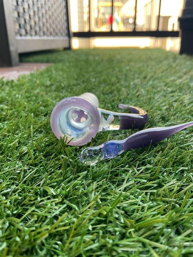 Preview pic of Slide by Headless Glass