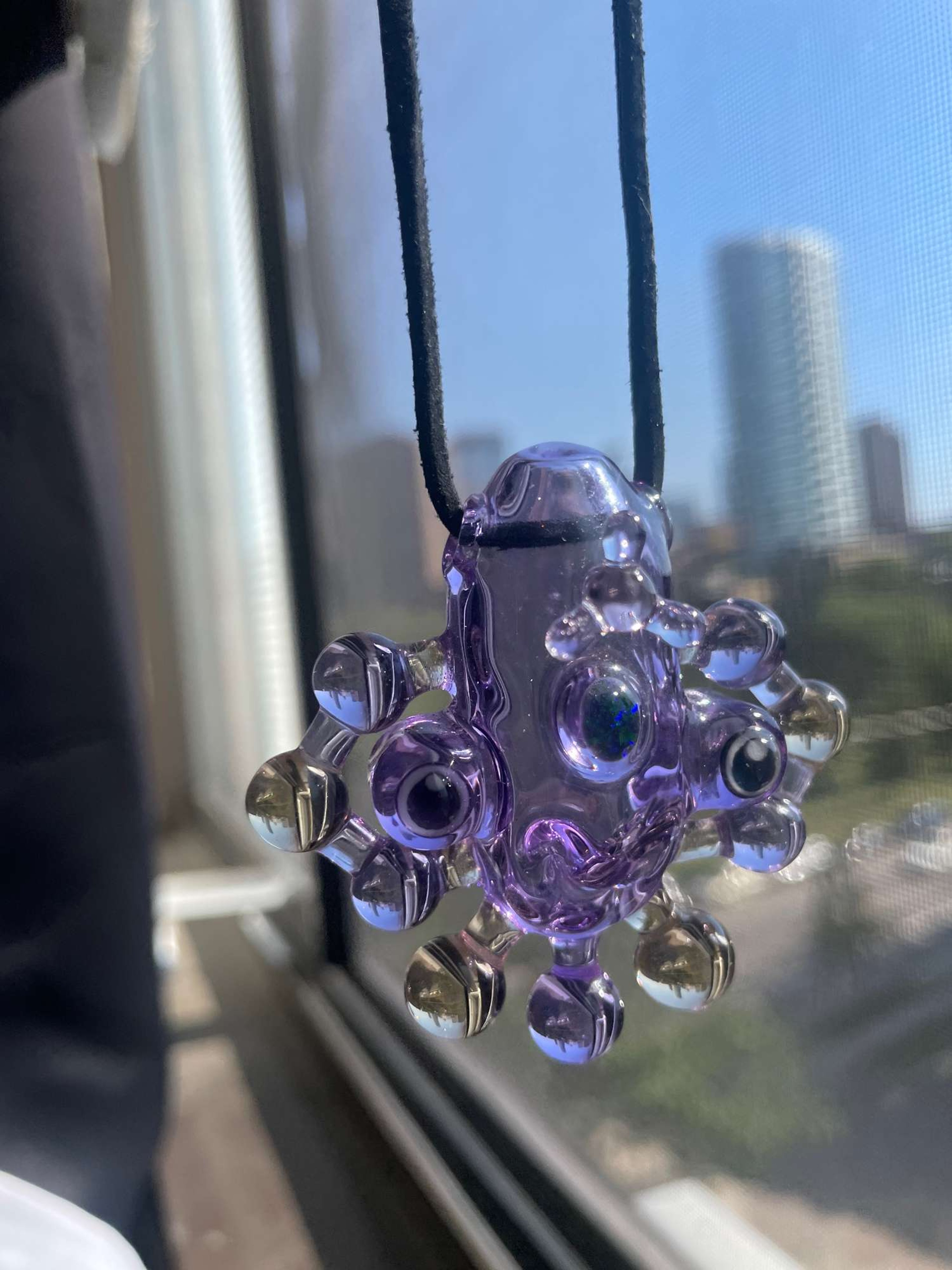 Mongrol pendant image 0
