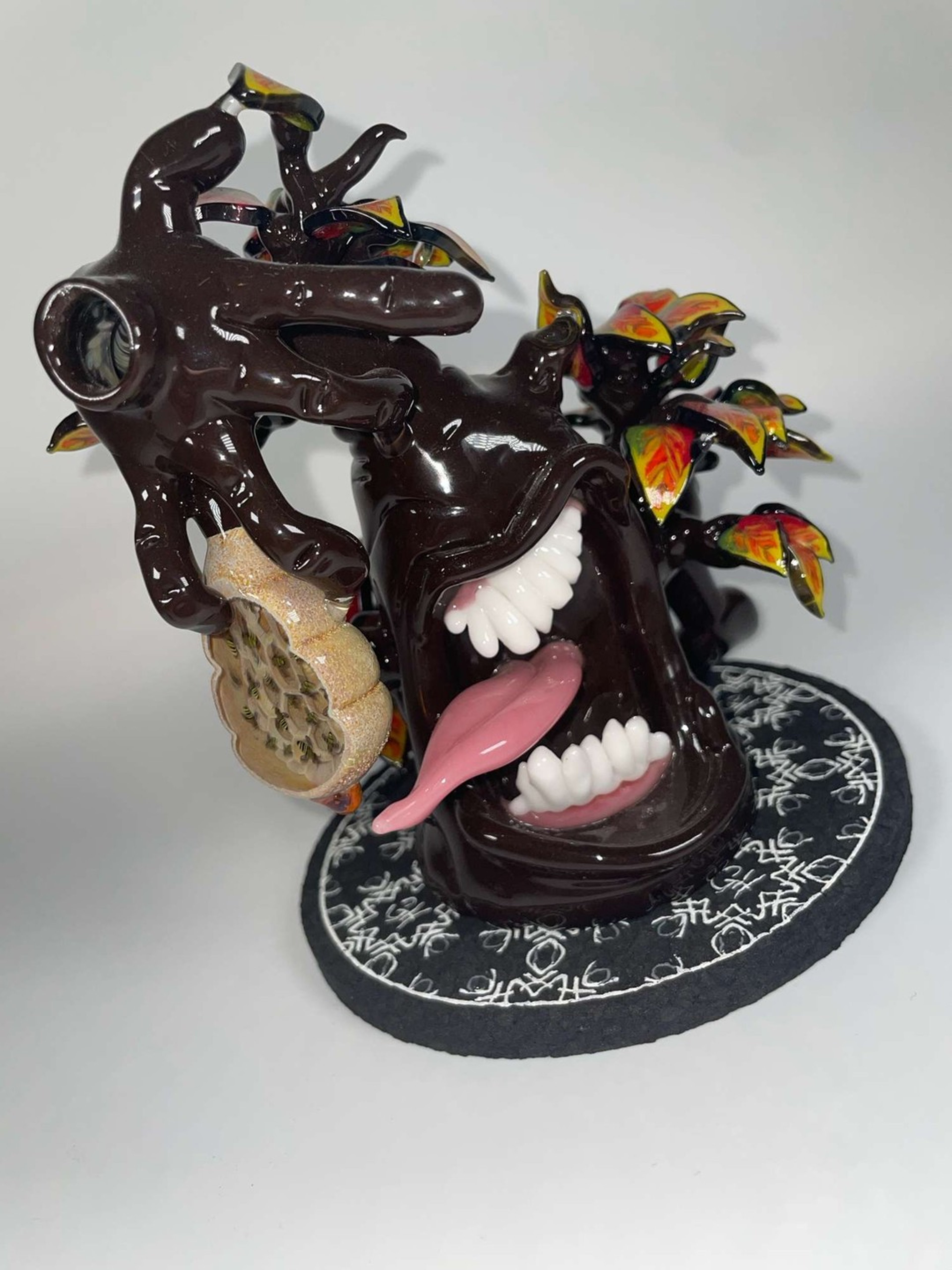 Preview pic of GlassHole X Grasshopper Honey Bee Tree - 14mm 90 degree - New