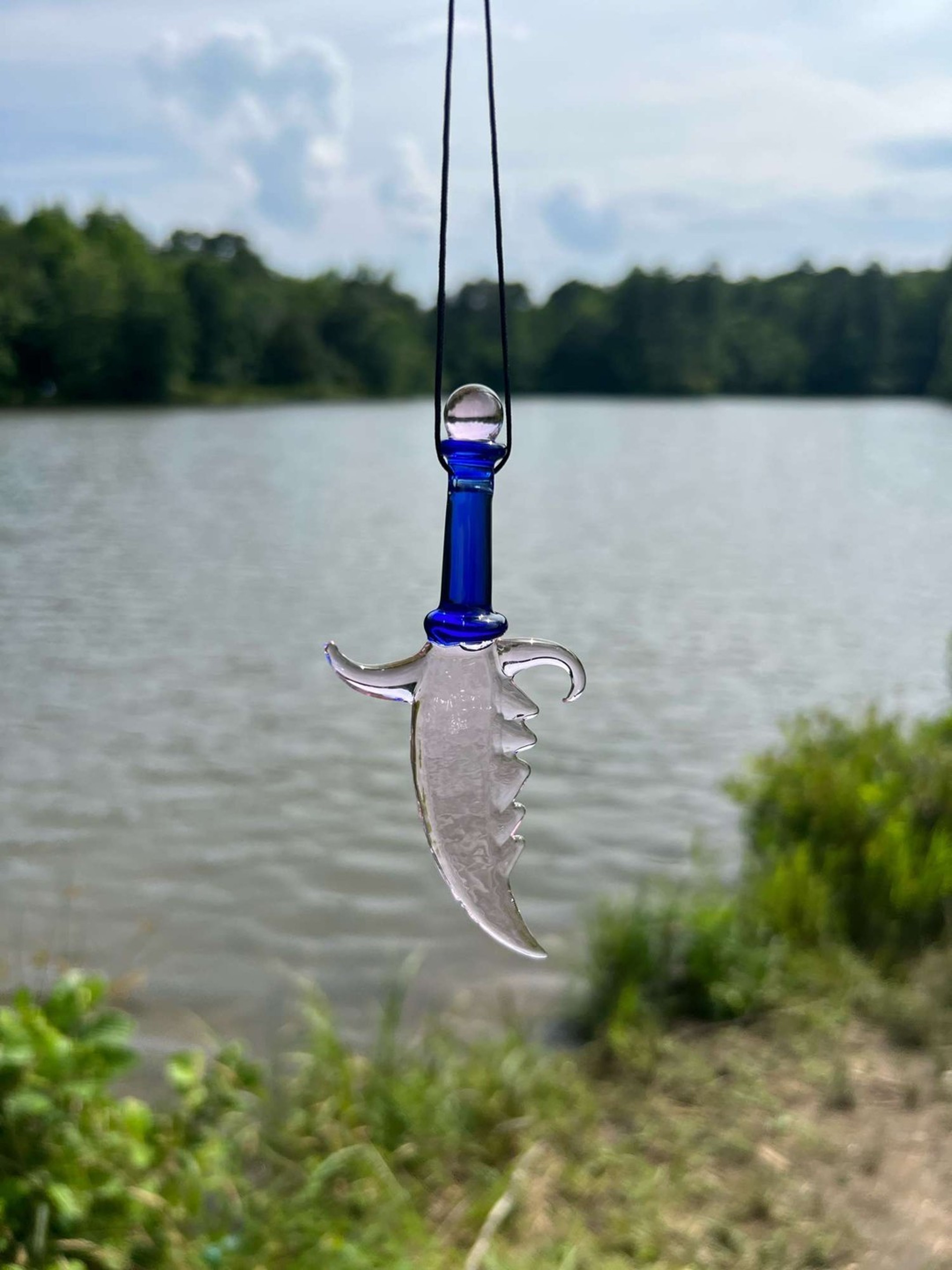 Preview pic of 4.5” Scimitar Glass Pendant