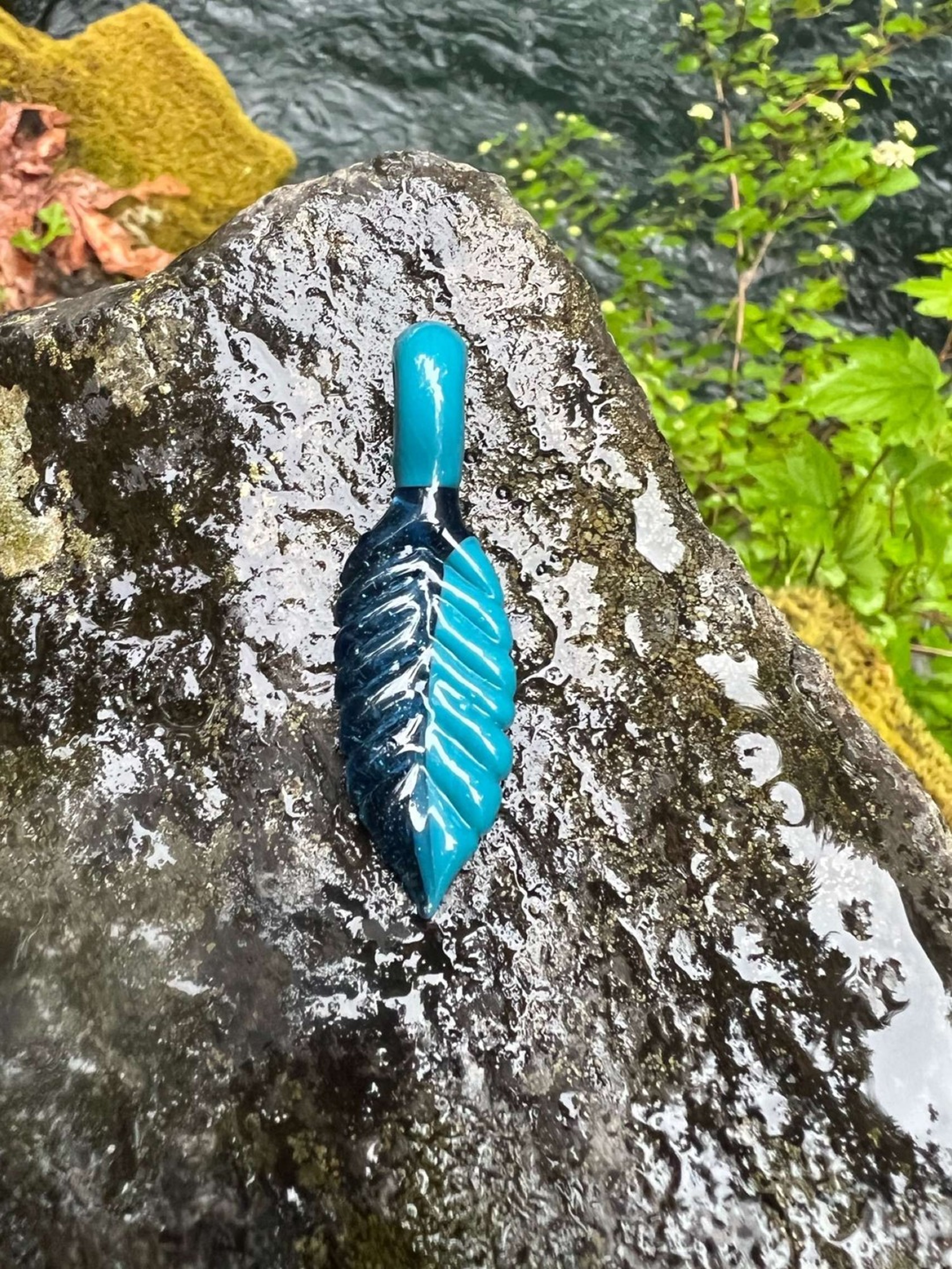 Leaf 🍃 pendant  image 0