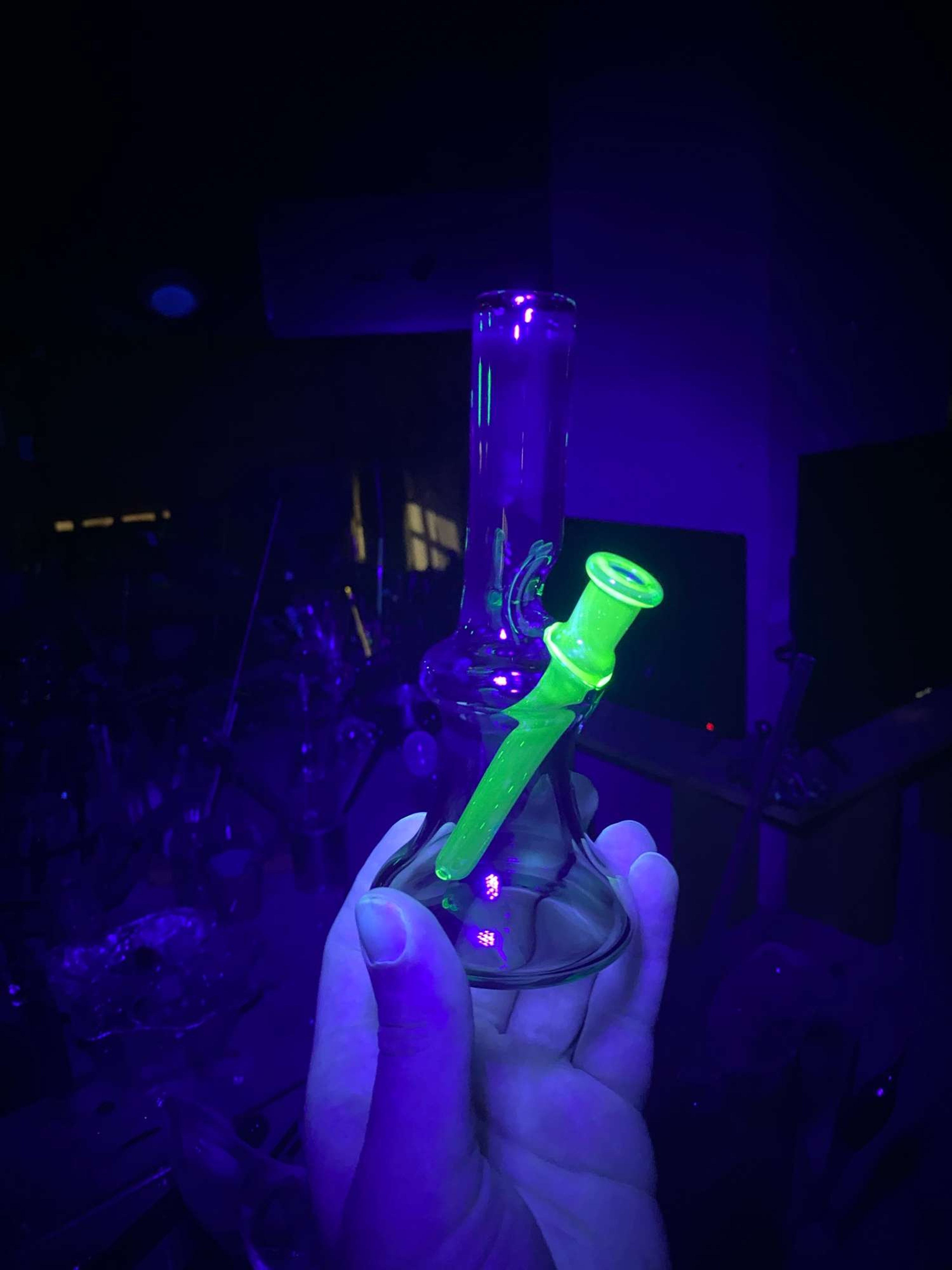 Preview pic of Lime green and uv lime satin minitube