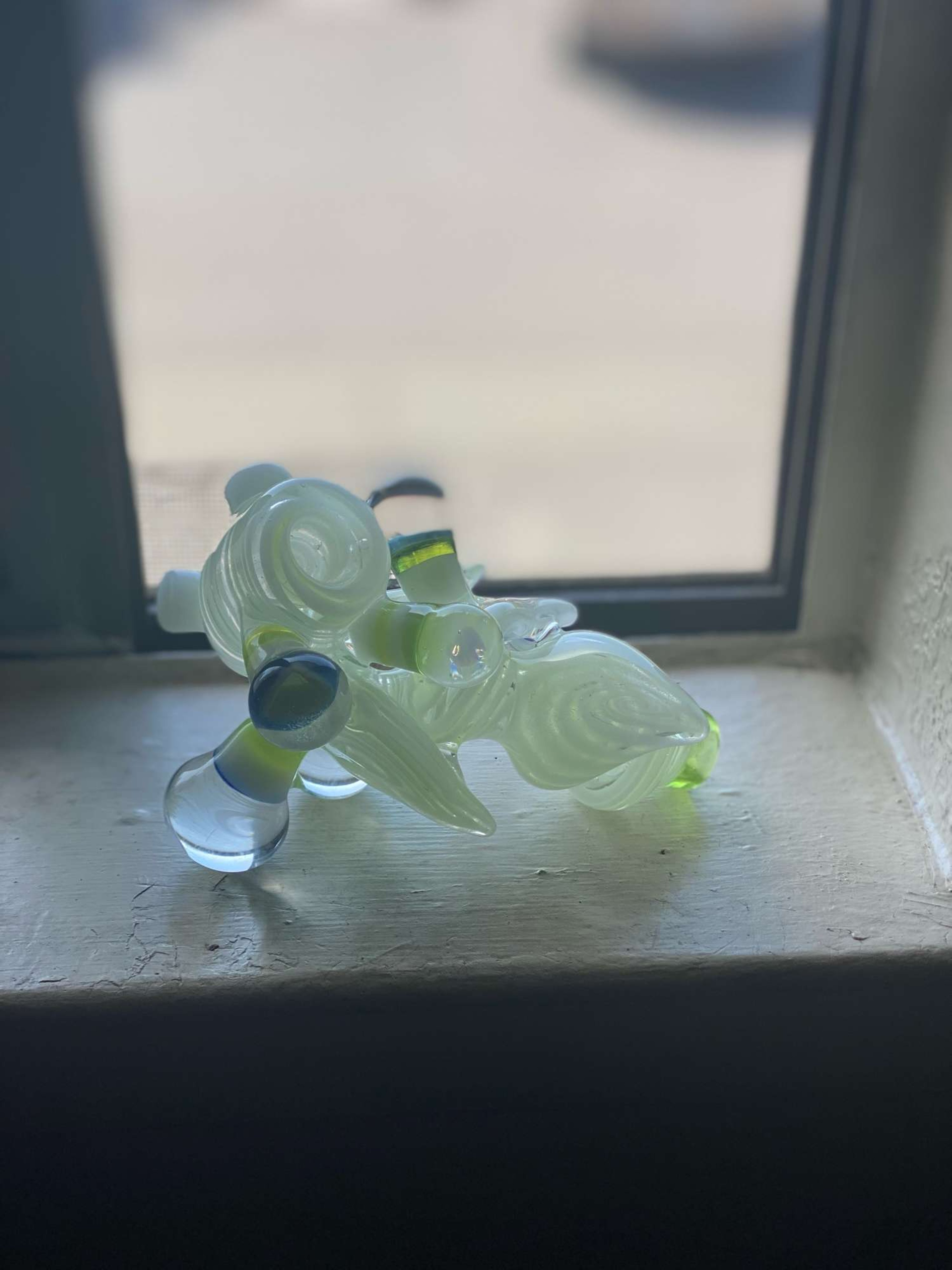 Heady dry pipe uv/glow in the dark image 0