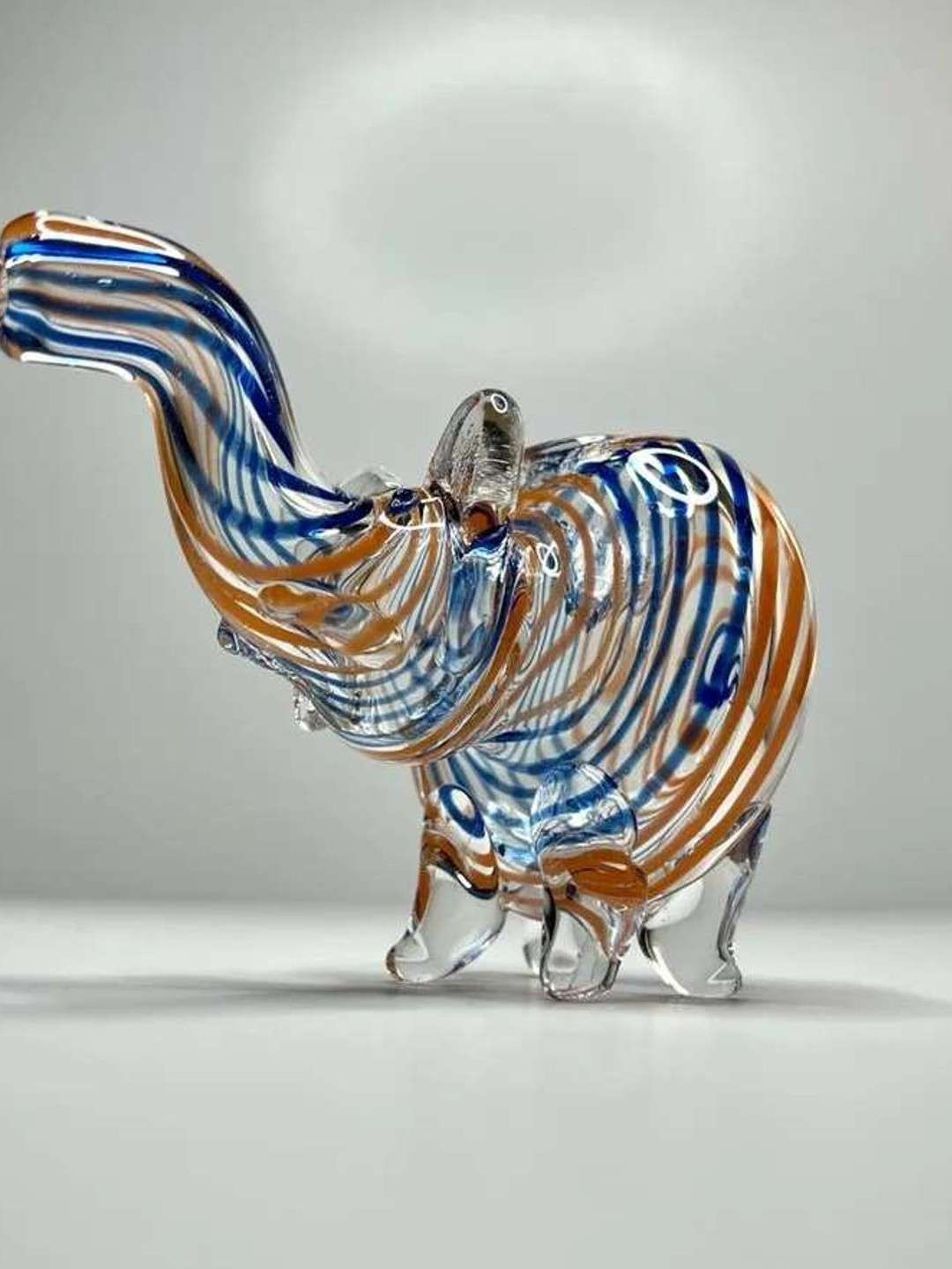 Mini Elephant Glass Hand Bubbler image 0
