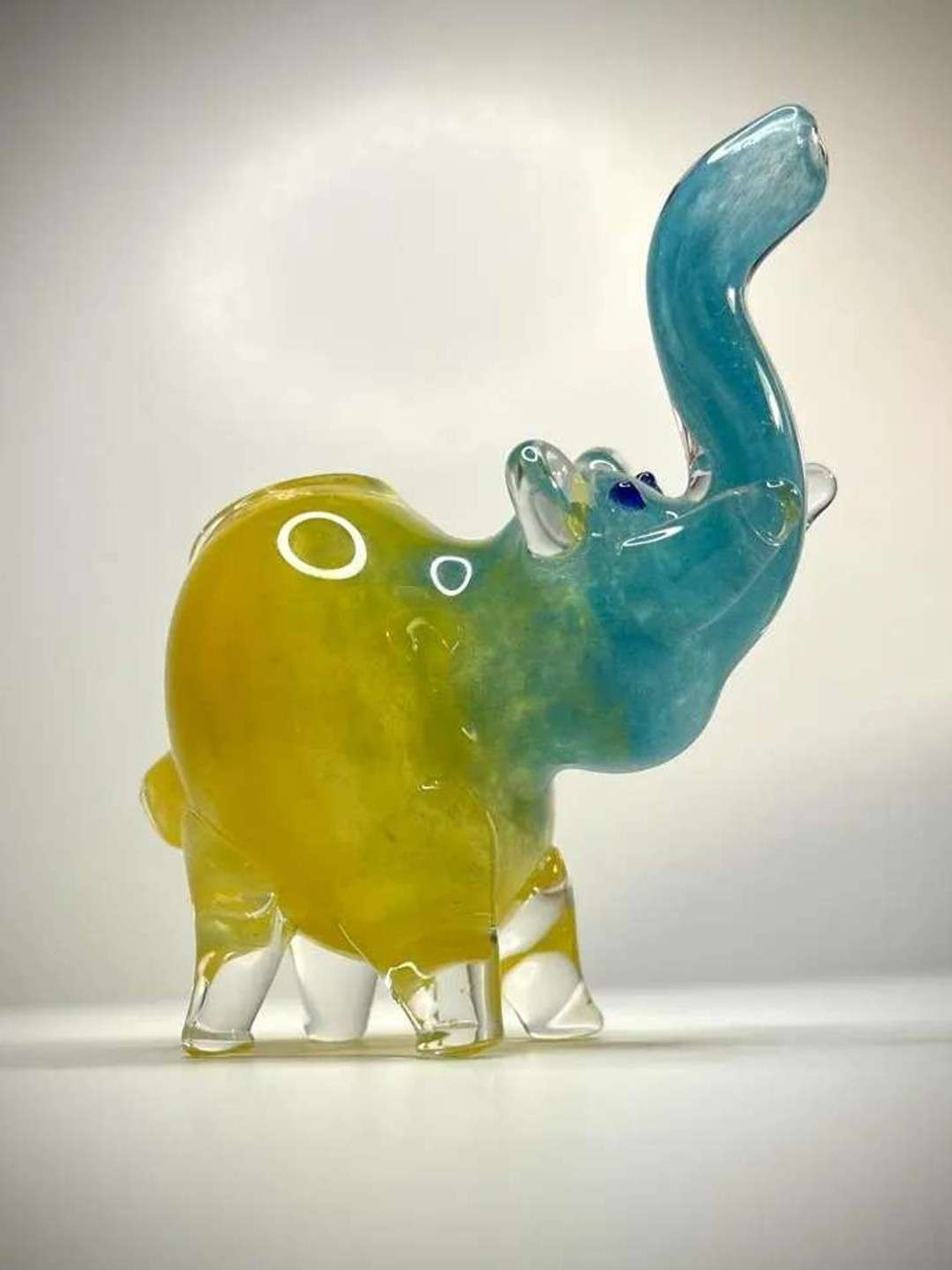 Elephant Micro Glass Hand Bubbler image 0