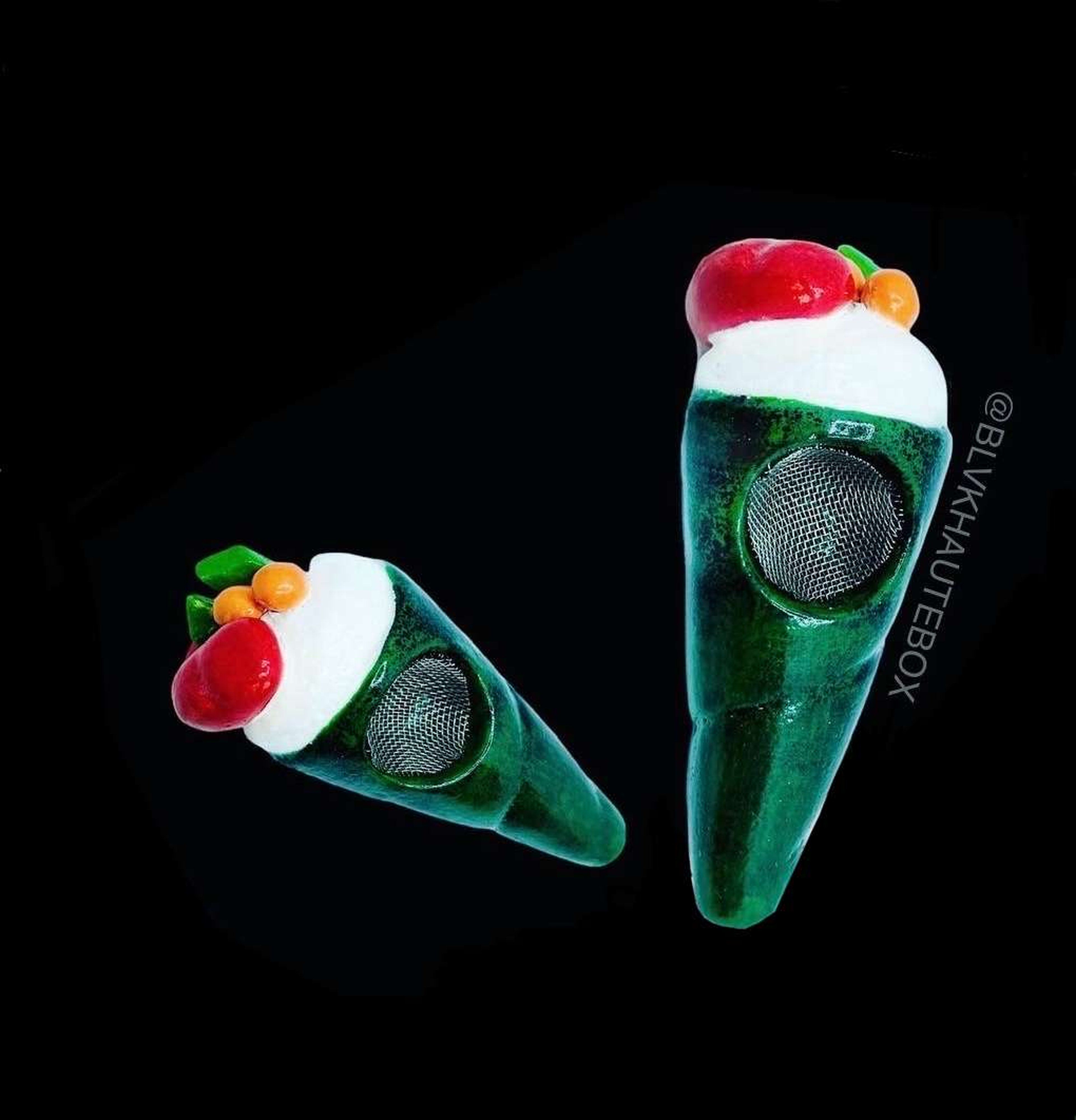 ‘Shrimp Sushi Hand-roll’ Ceramic Pipe image 0