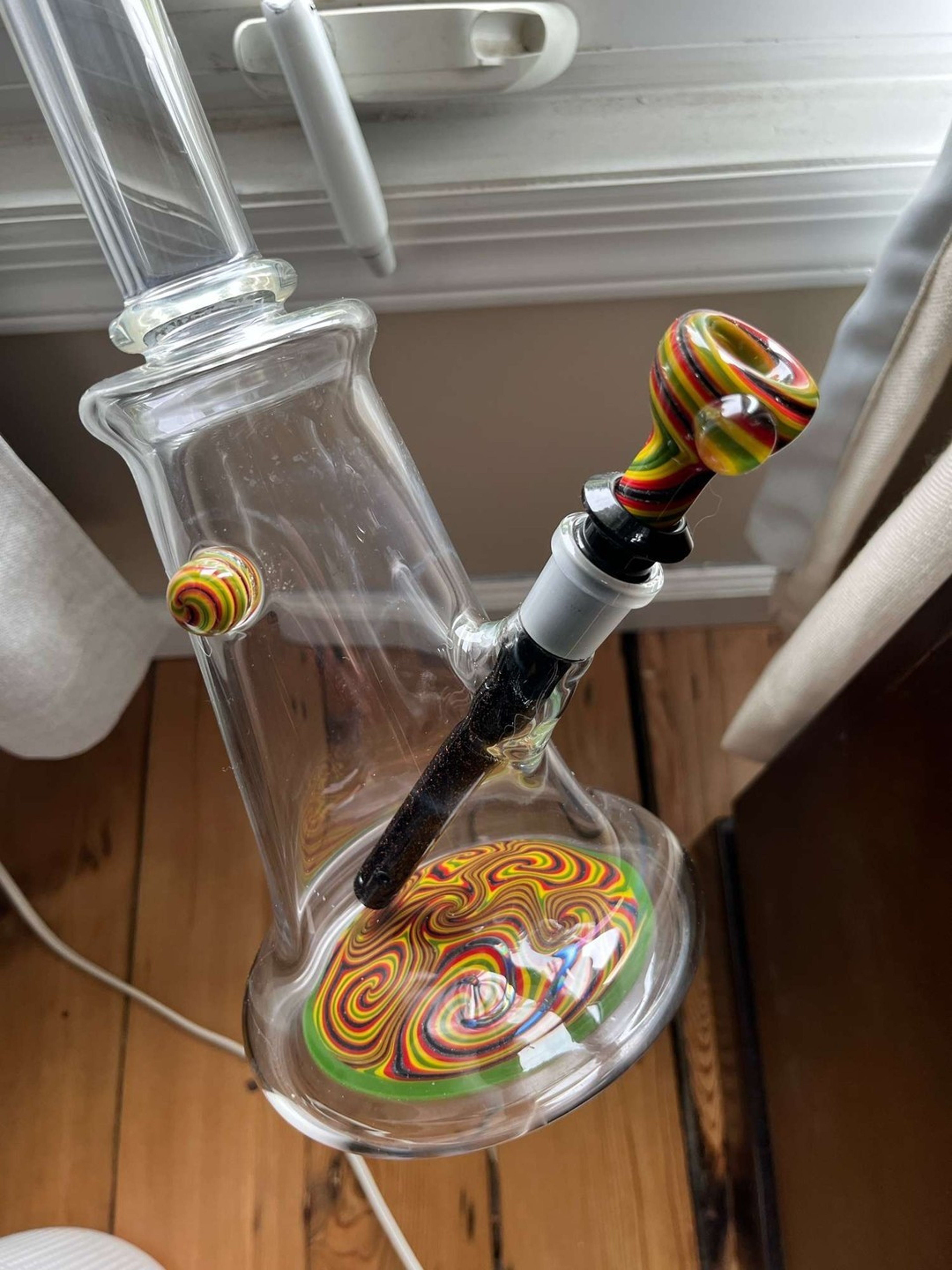 Vigil glass Rasta beaker image 0
