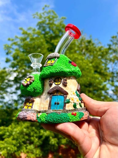 Preview pic of 7" Mario House Glass Ceramic Bubbler 