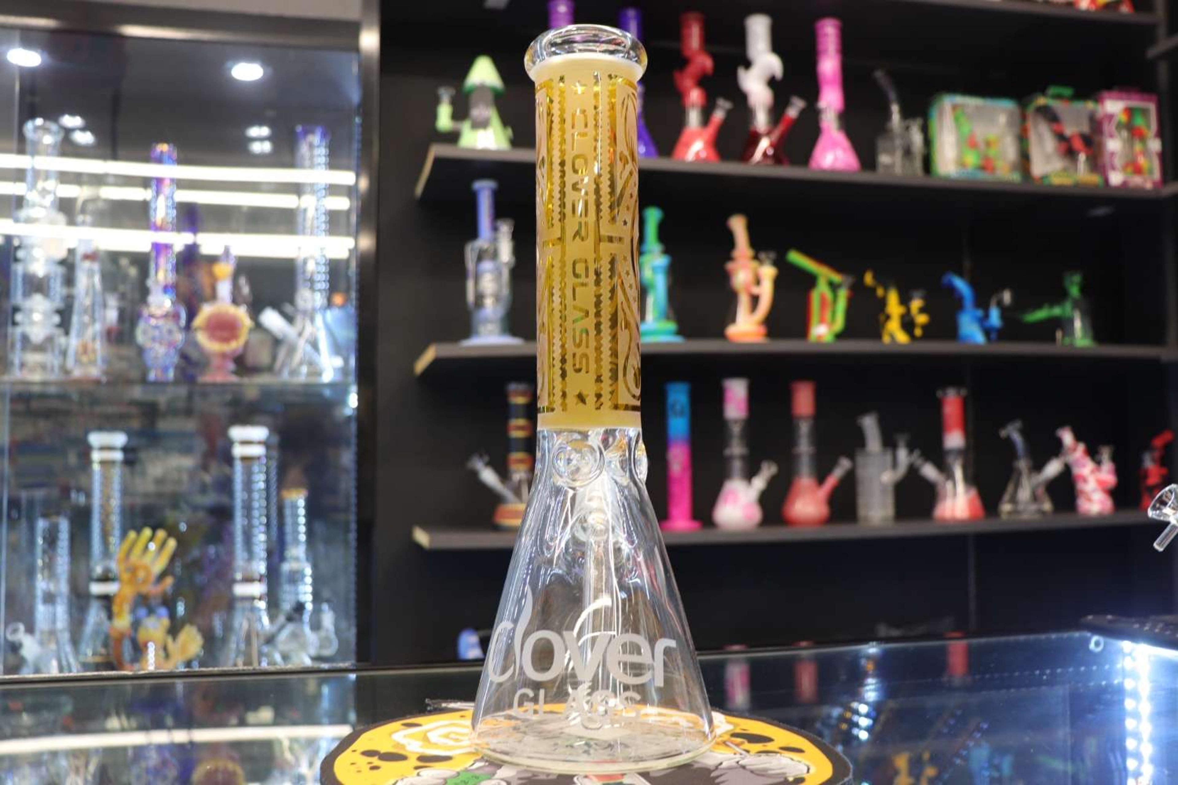 Clover Glass Engraved Bong 🔥20%OFF🔥 image 0