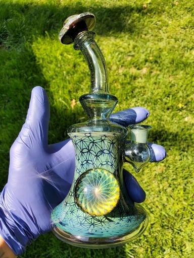 Preview pic of Rig and cap made by starseed glass