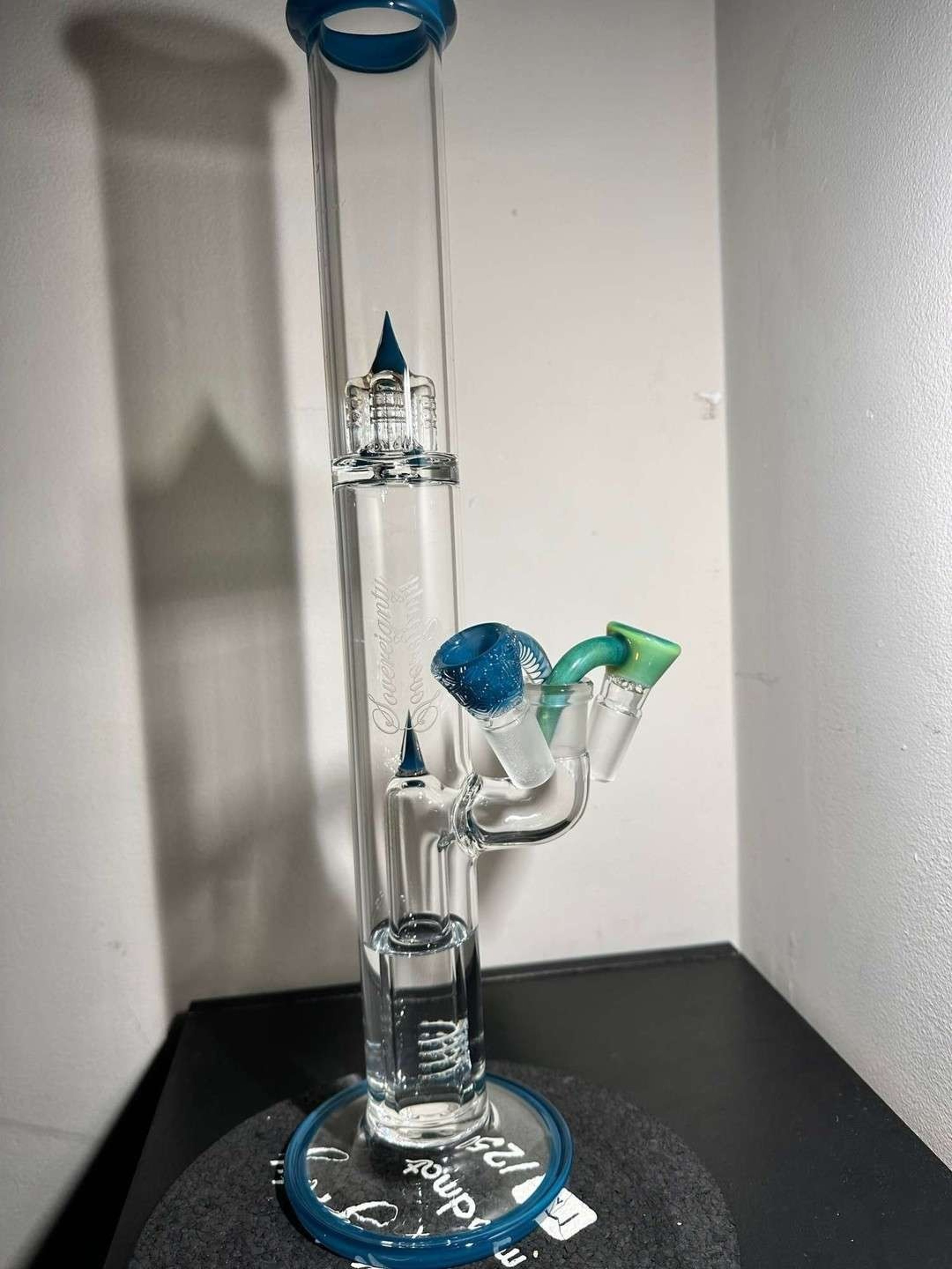 Sovereignty glass FA fixed 180 with slide image 0