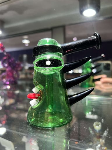 Preview pic of Etai Rahmill Shredder