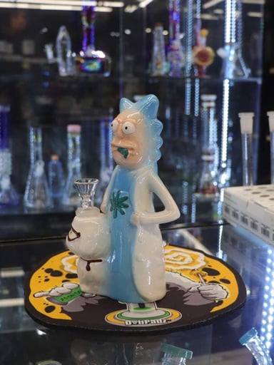 Preview pic of Rick & Morty Bong 🔥20%OFF🔥