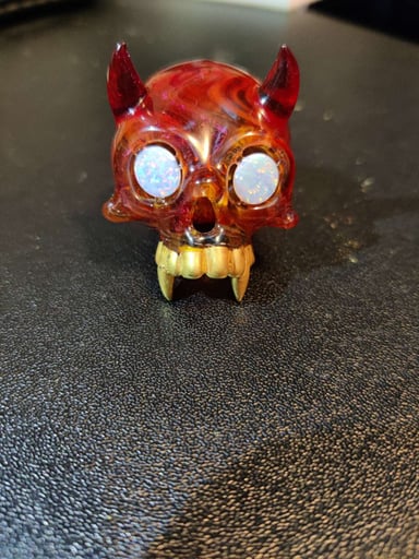 Preview pic of Skull pendant 