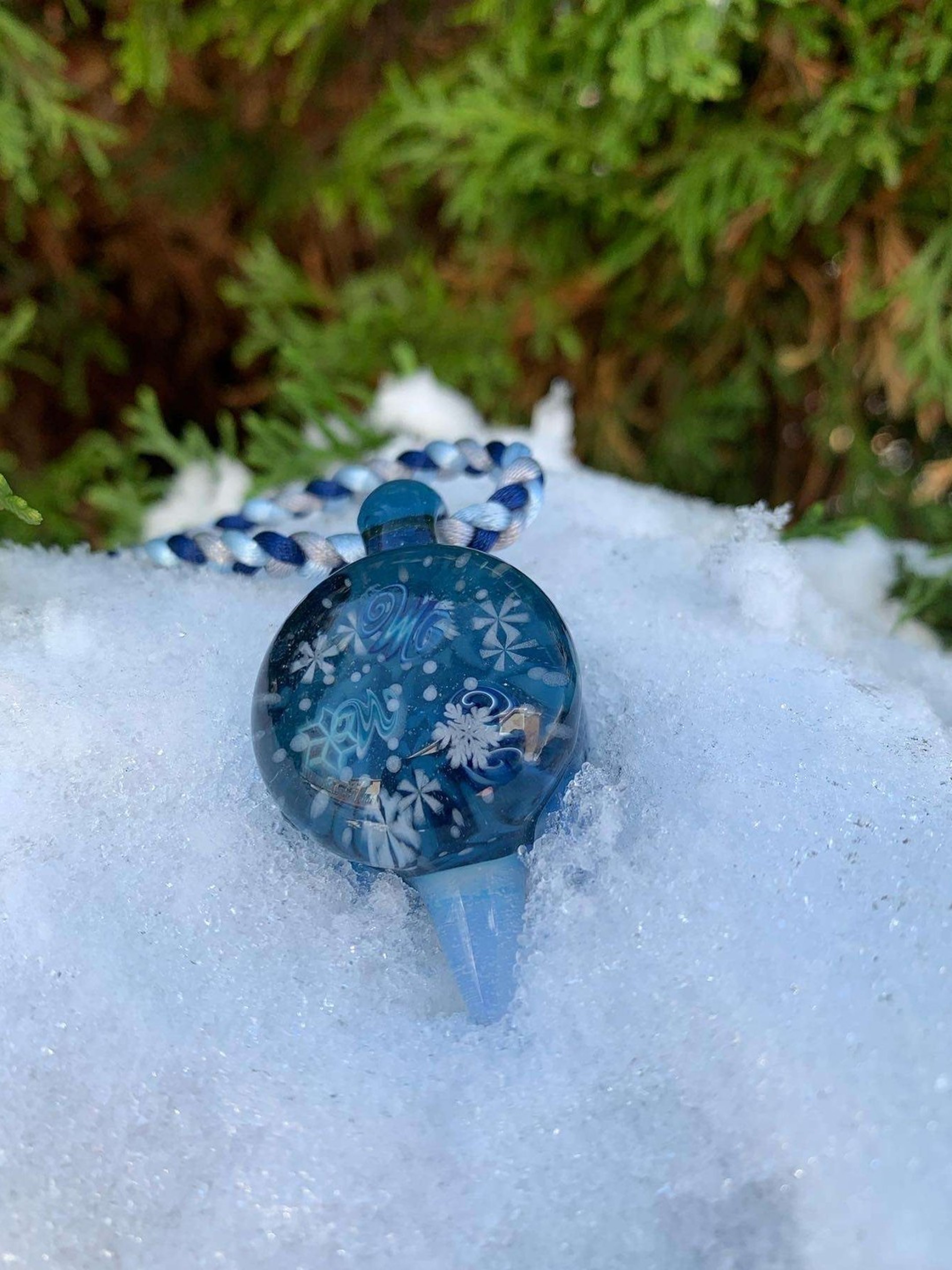 Chaka blizzard pendant image 0