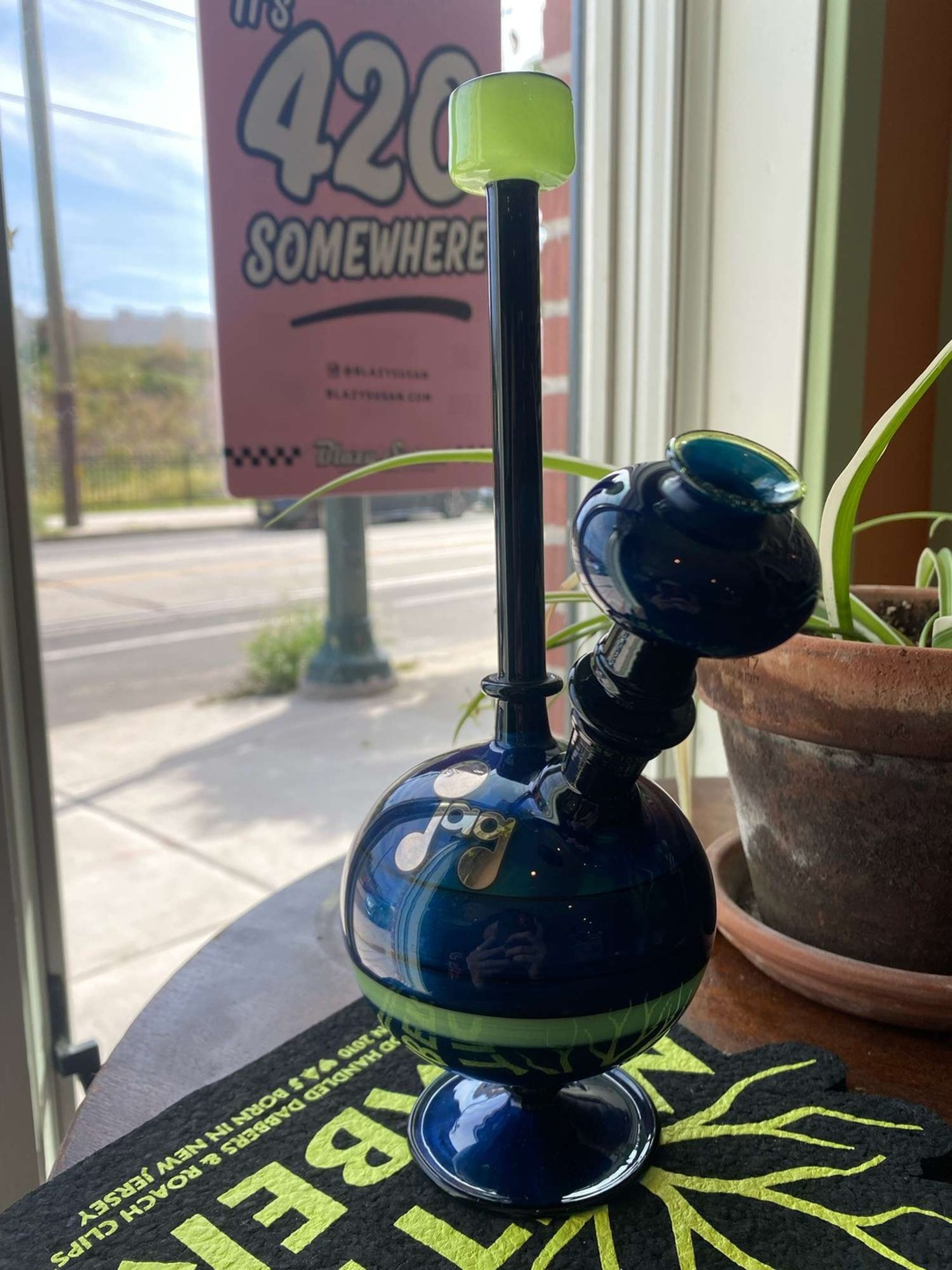 JAG Blue / Green Globe Rig image 0