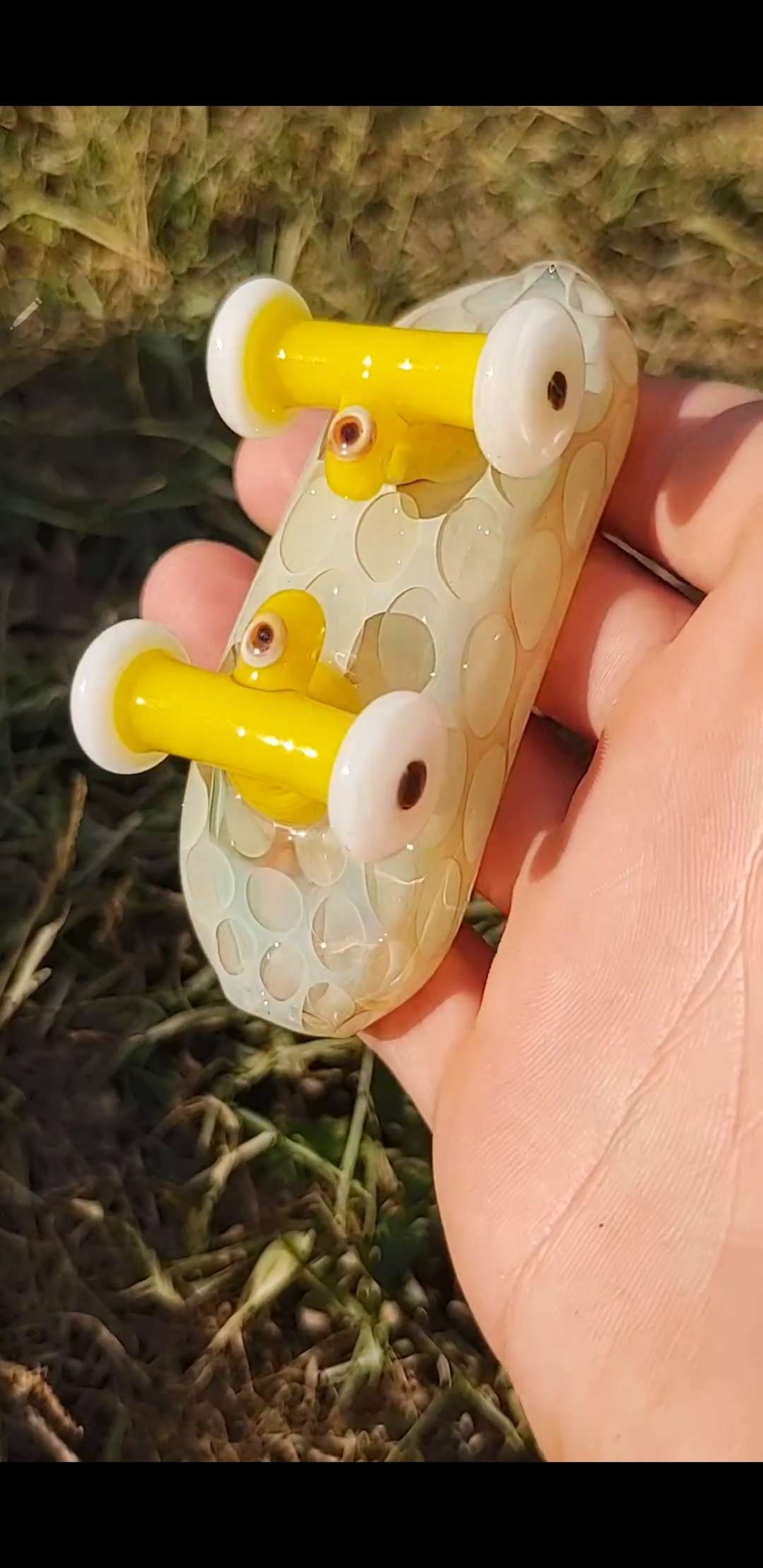 Preview pic of HoneyComb Skateboard Flower Pipe by Shackk