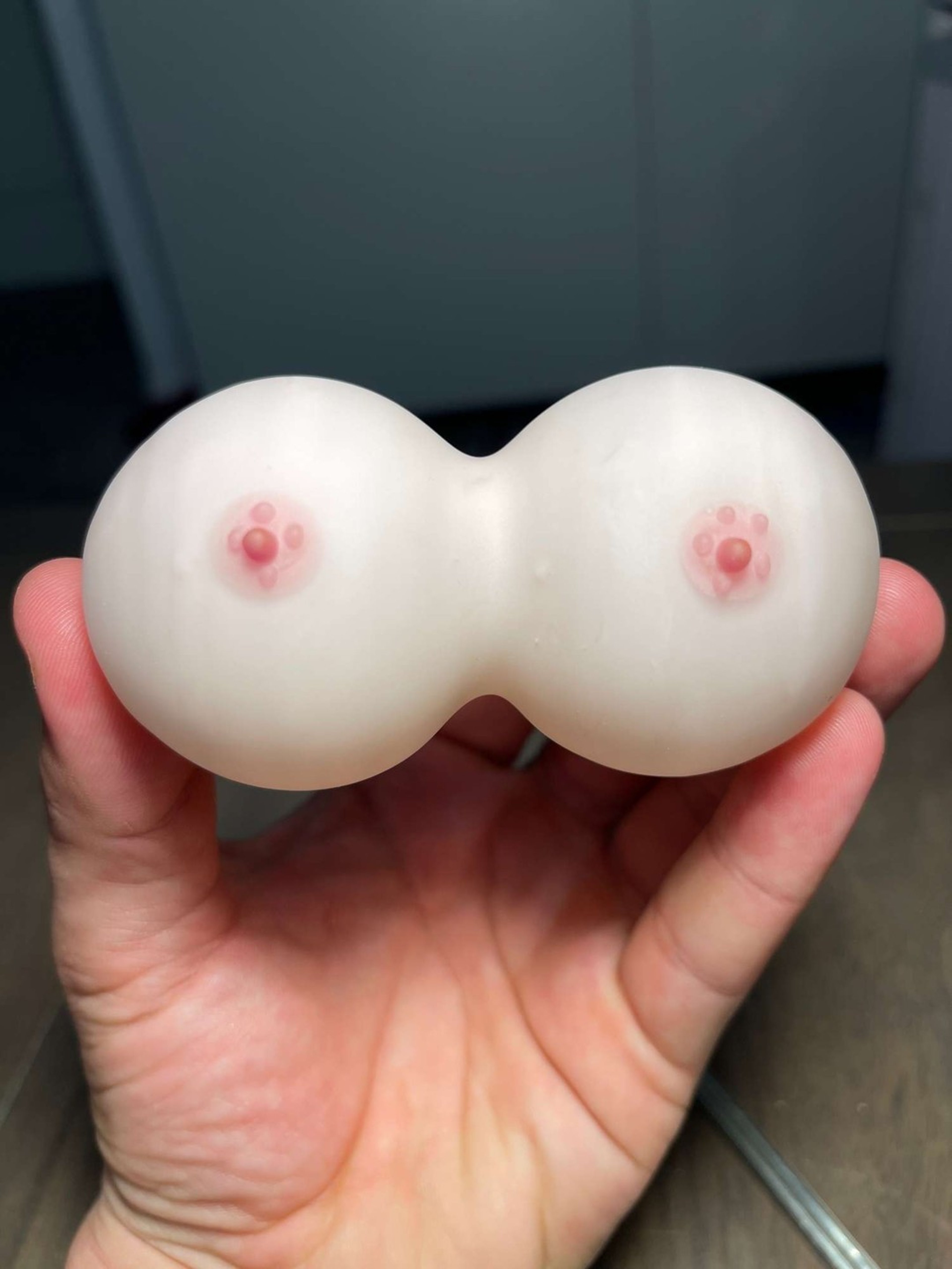 Preview pic of Boobies Pipe
