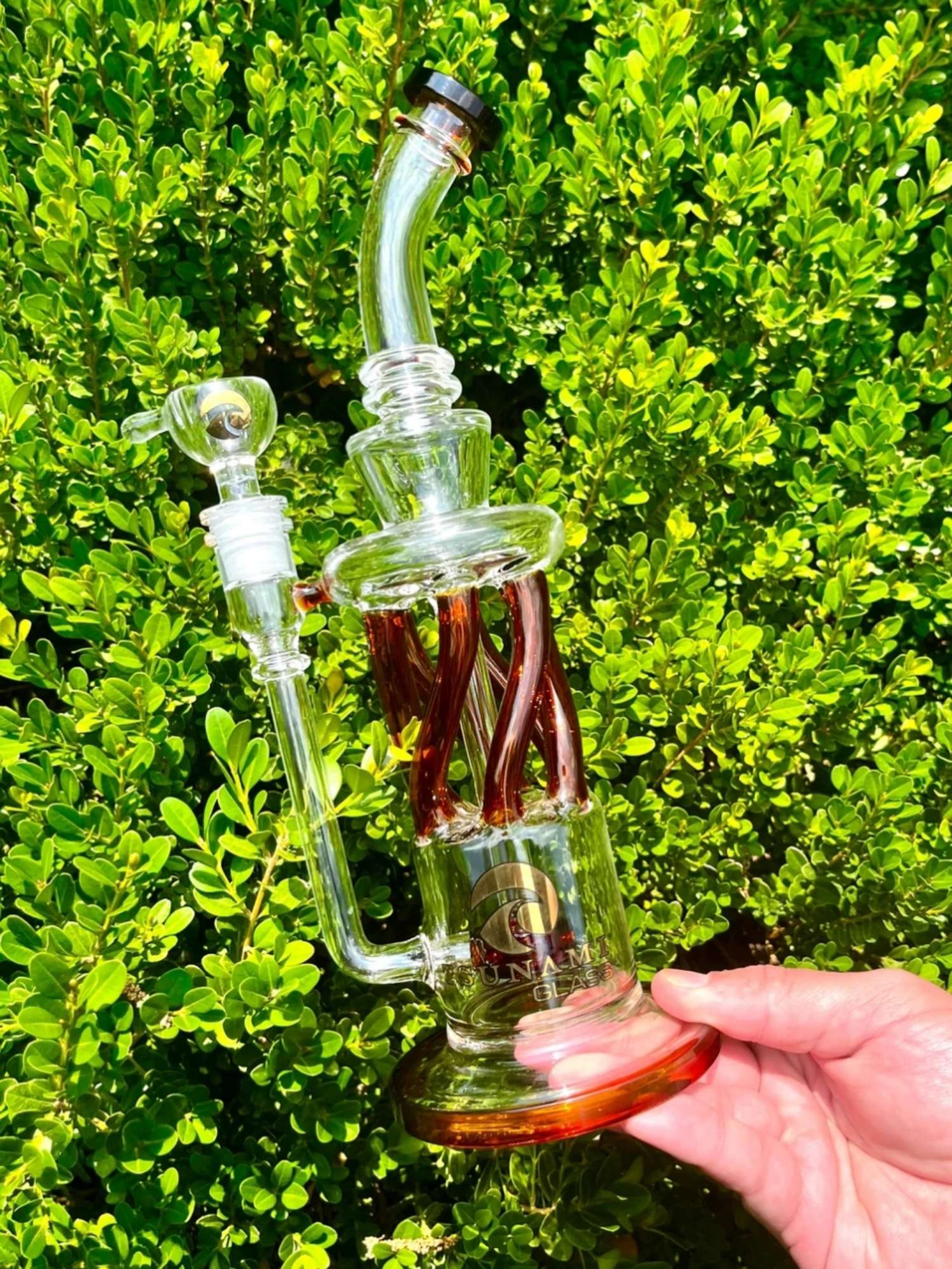 12" Tsunami Glass Twisted Showerhead Recycler Bong
image 0