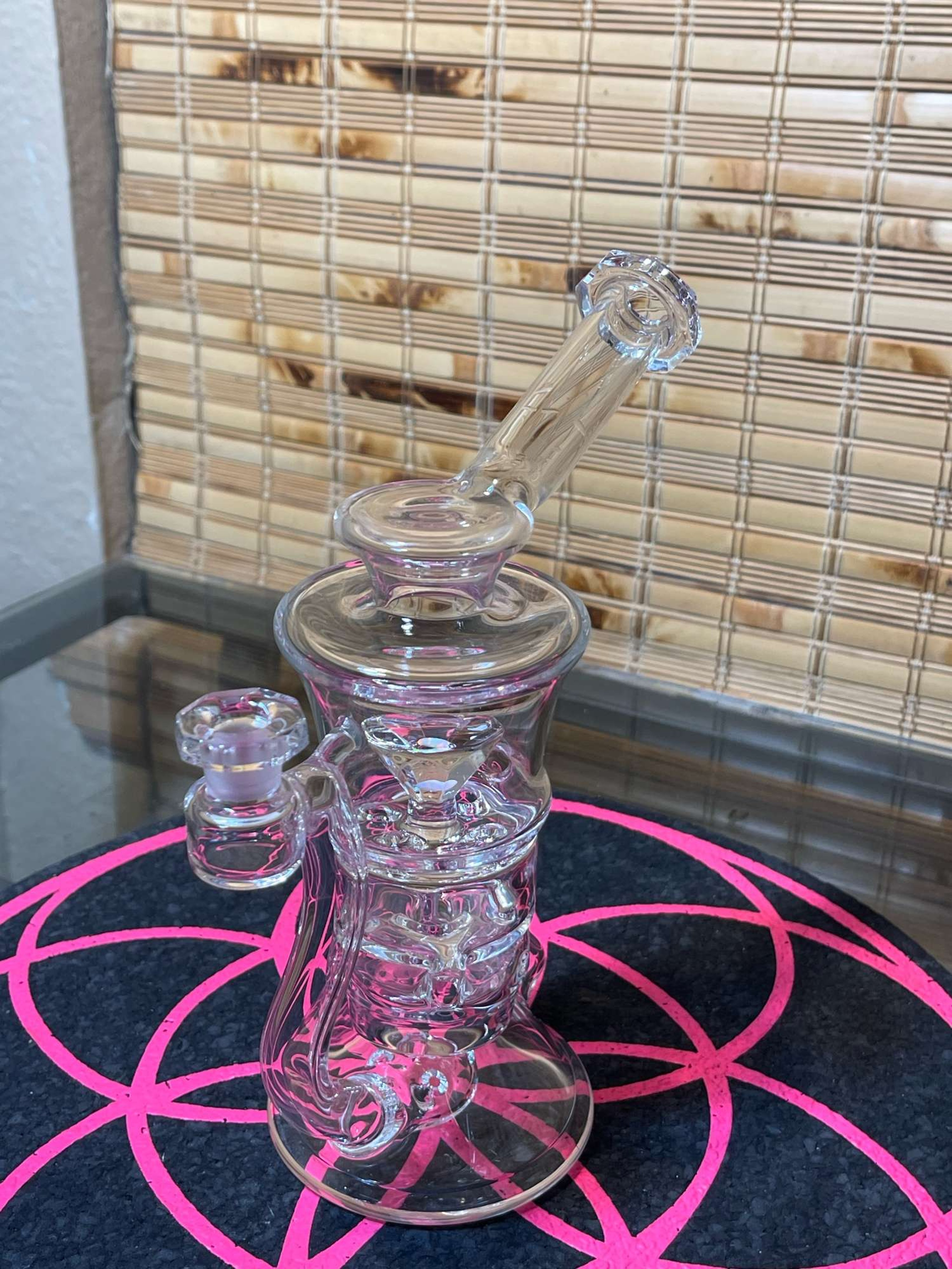 Preview pic of Kadabra Glass Gemkeeper