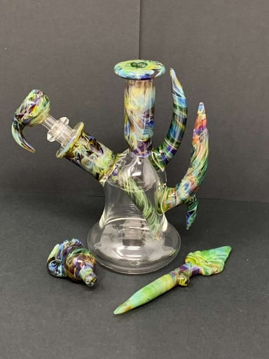 Preview pic of 2KGlassWorks Rainbow Chaos Horned Rig Set