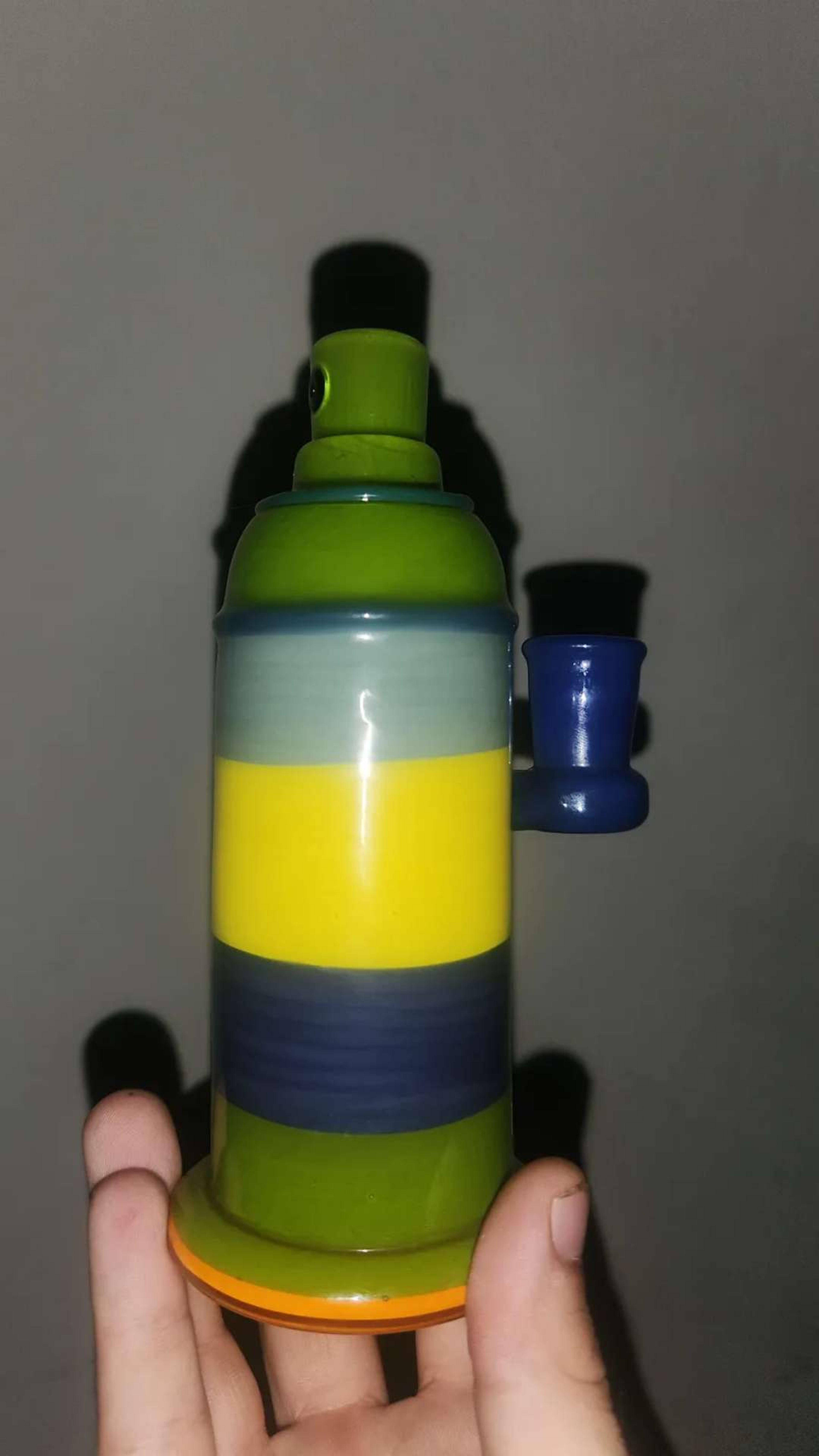 Preview pic of Spray-paint can By Rone Glass