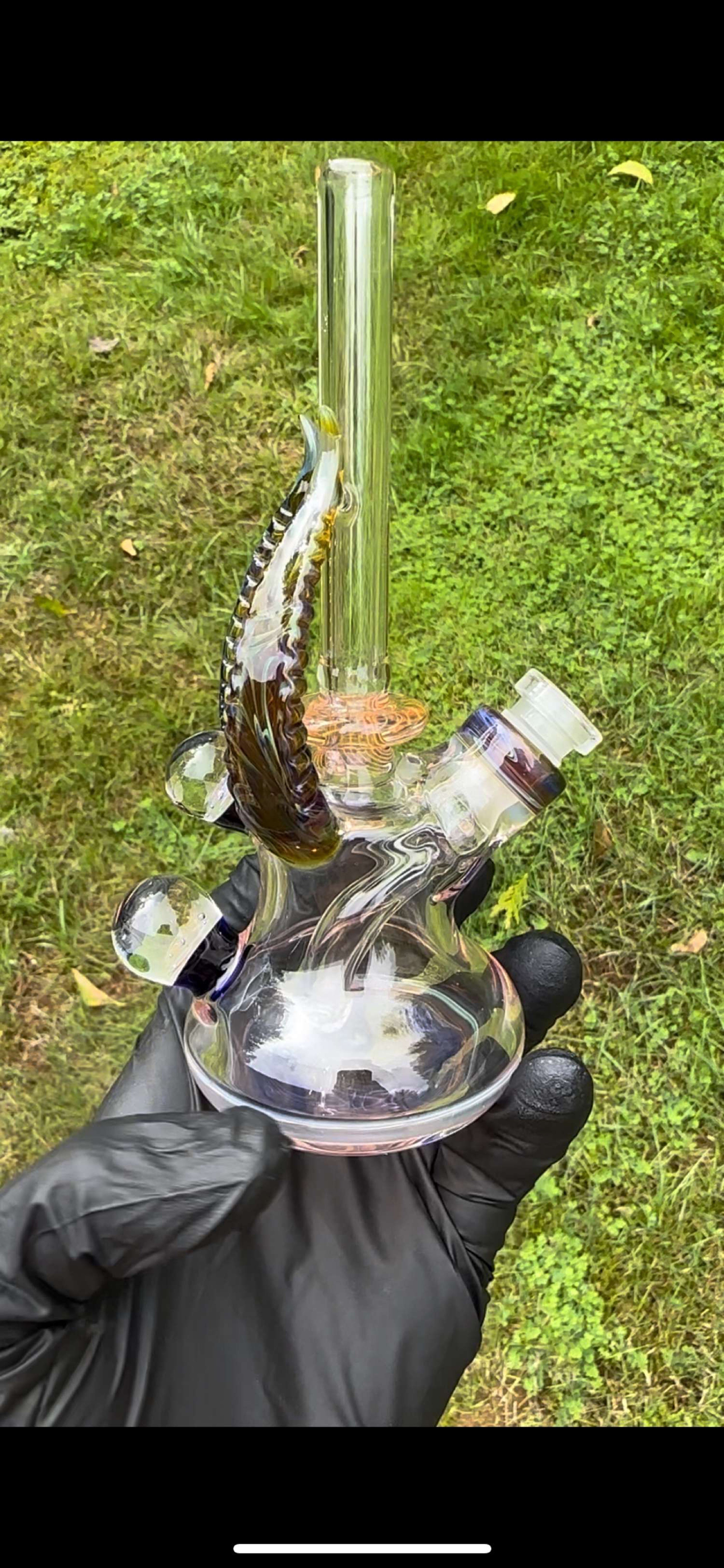 Preview pic of Royals glass mini tube