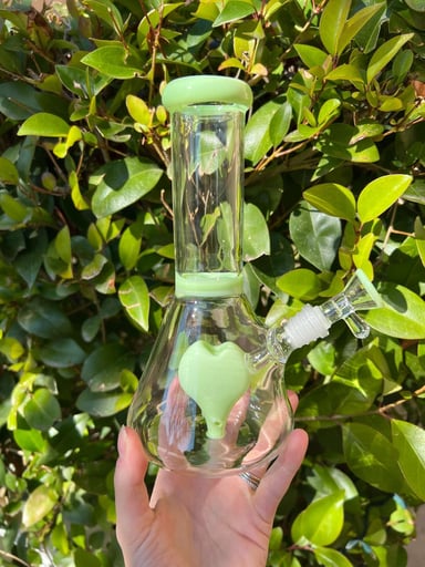 Preview pic of 8 Inch Green Jade Heart Beaker