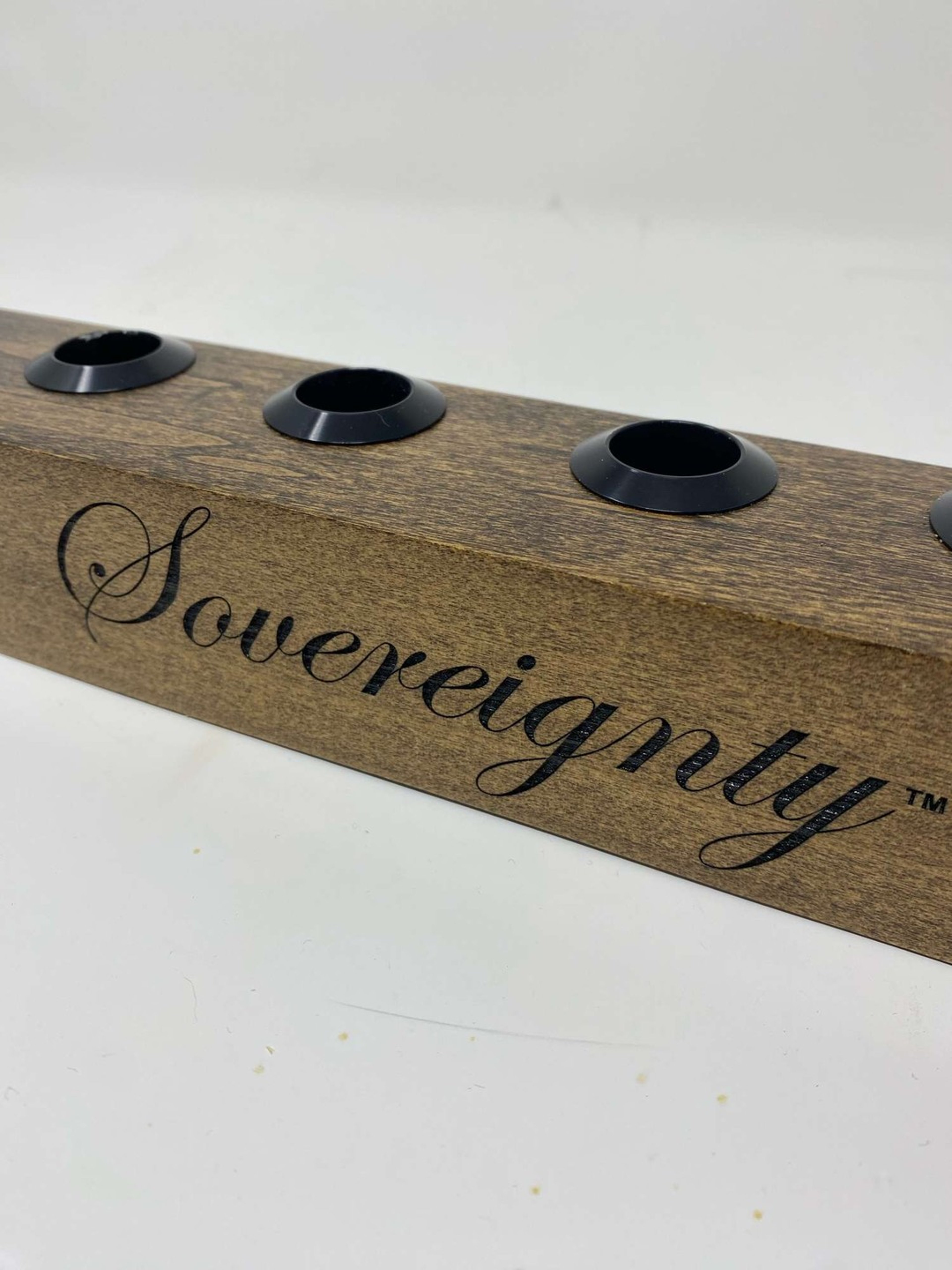 Preview pic of Sovereignty 6-hole slide display