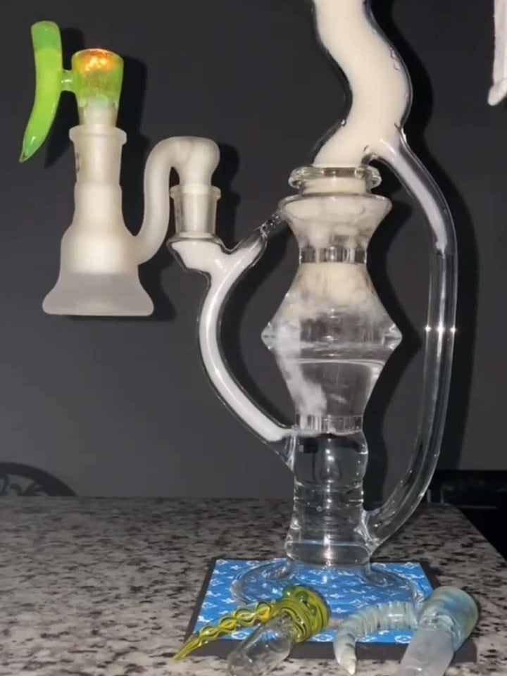 Gobs Glass Single Drain Prototype recycler Image 1