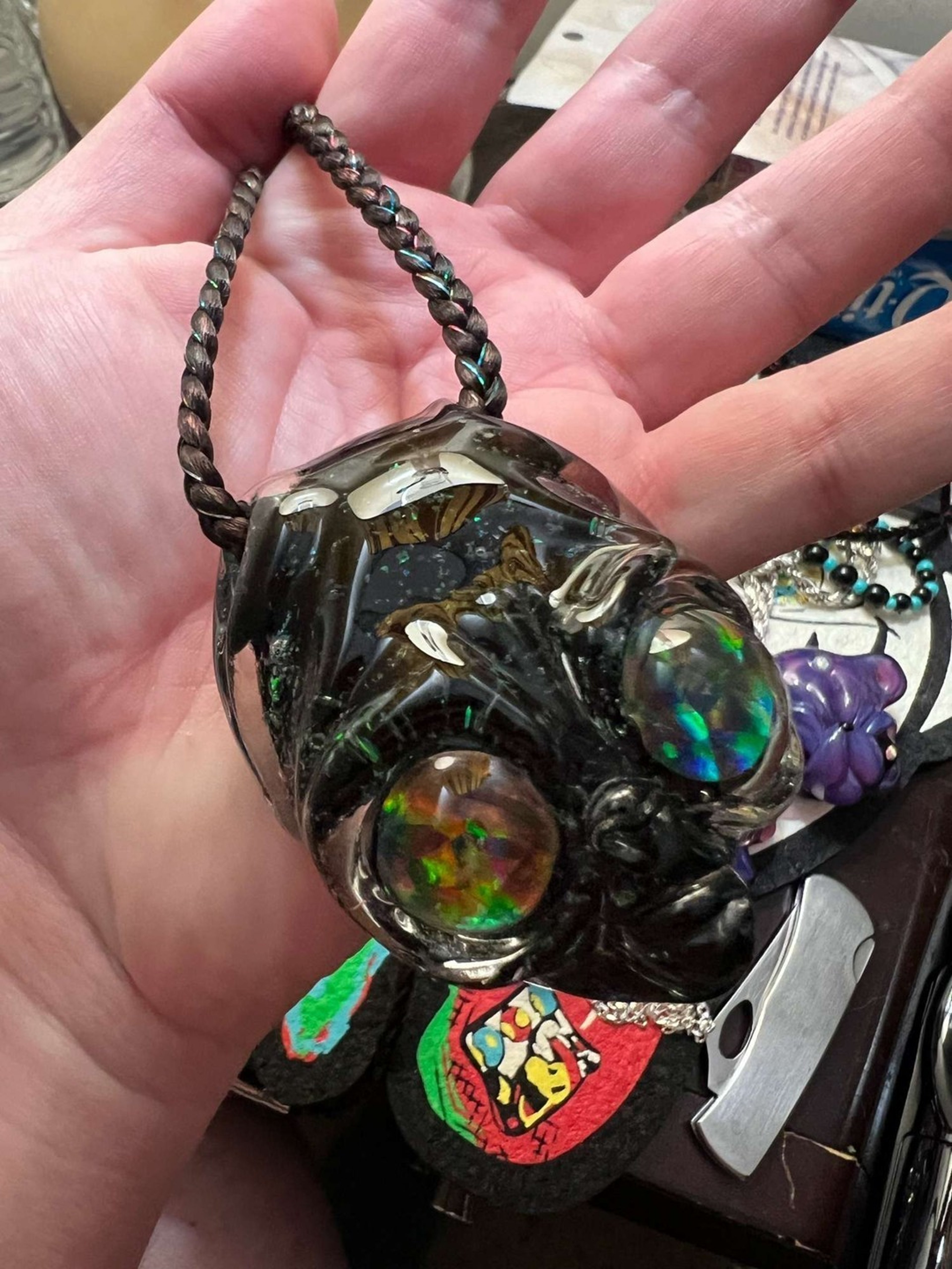 Preview pic of Crushed Opal alien 