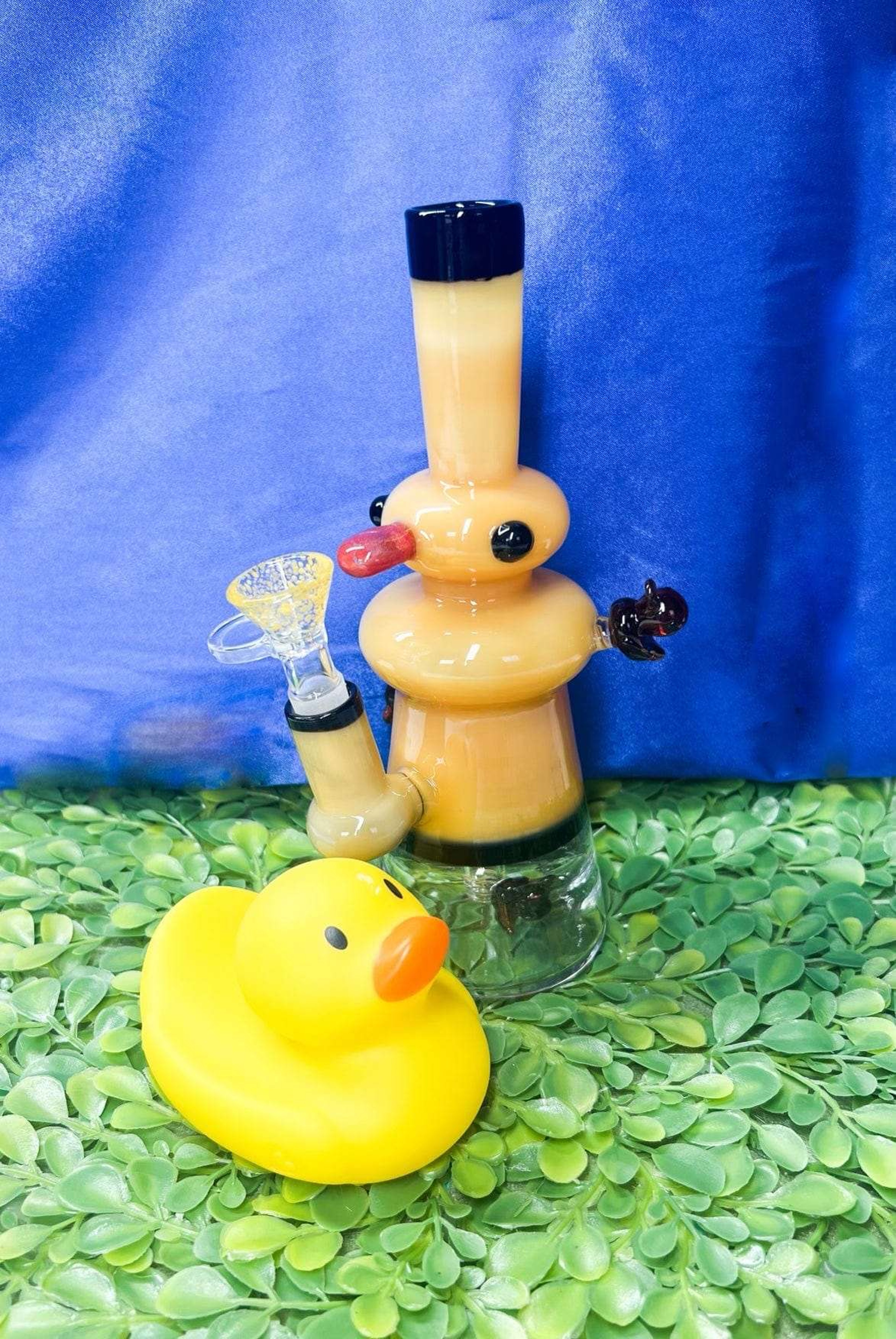 Preview pic of Cute Ducky 8 Inch Water Pipe