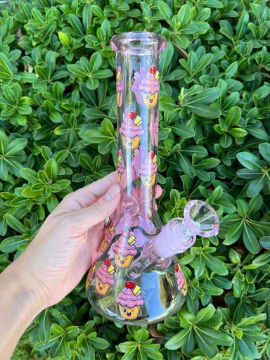 Preview pic of Pink Kawaii Cupcake 10 Inch Beaker Water Pipe