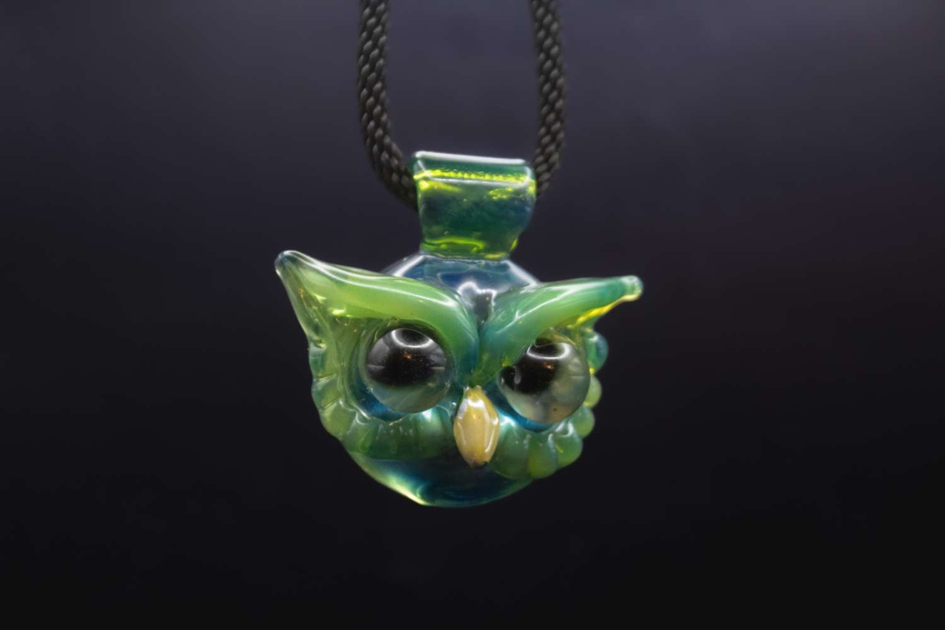 Izzy the glass blower owl image 0