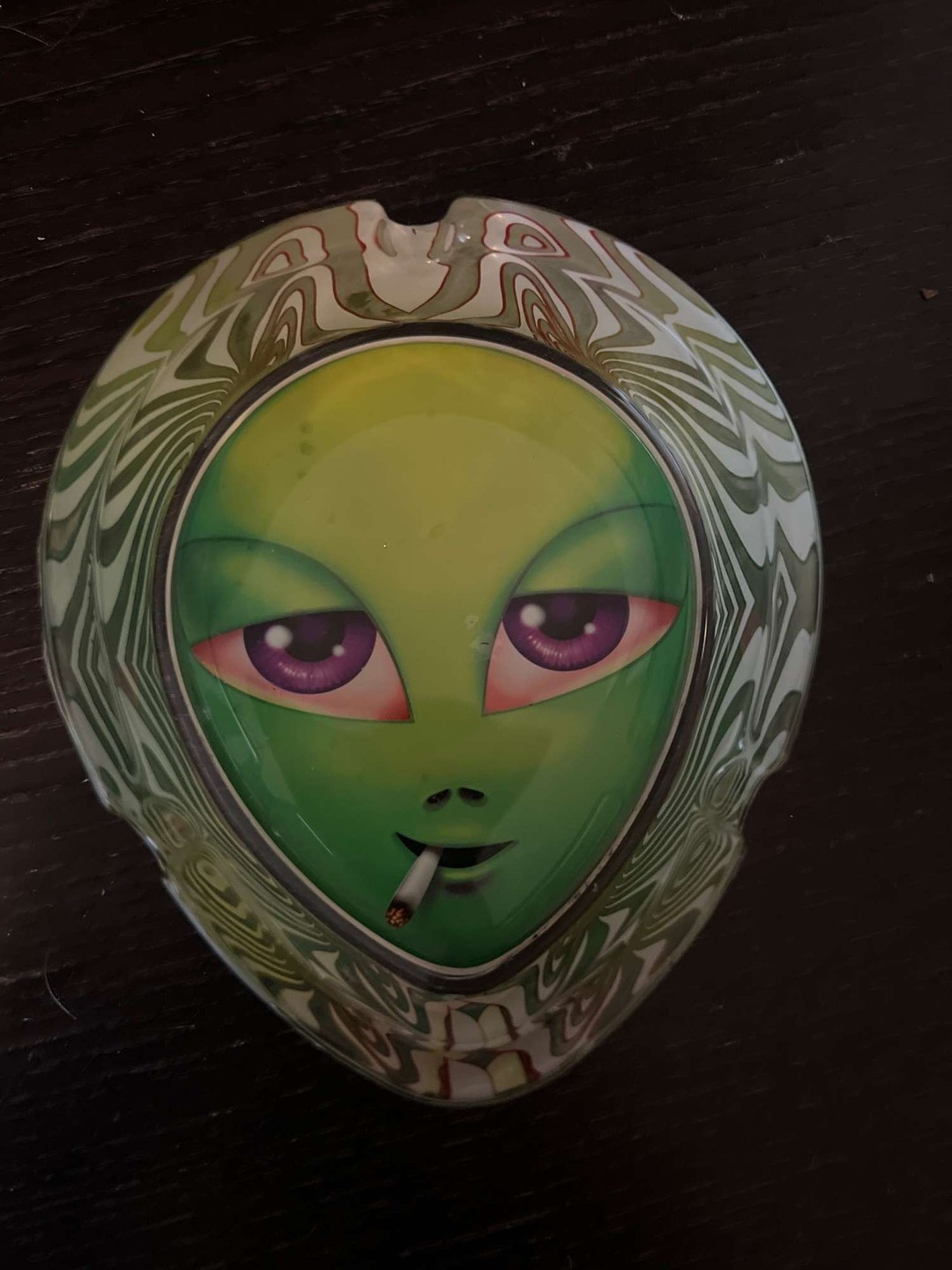 Preview pic of Alien with a Joint Ashtray