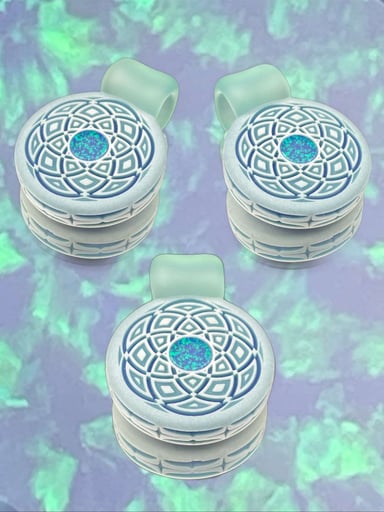 Preview pic of GlassMaze Tribal Carved Pendant
