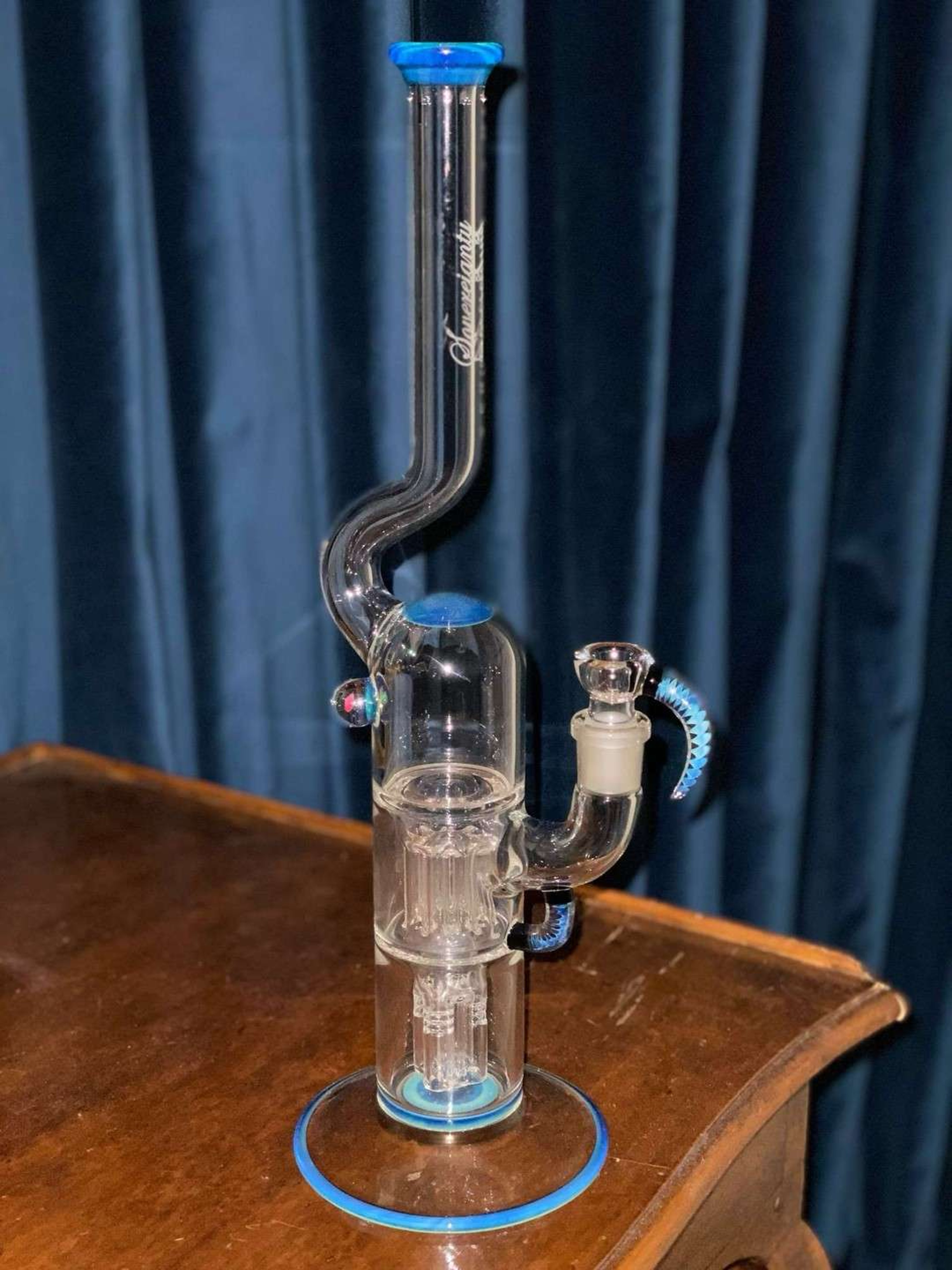 Preview pic of Sovereignty Blue Slyme Pint Size 4-Arm Pillar