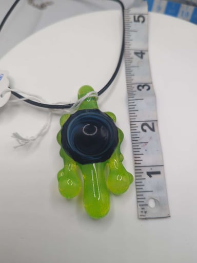 Preview pic of Phantomz_glass slyme pendy with vortex
