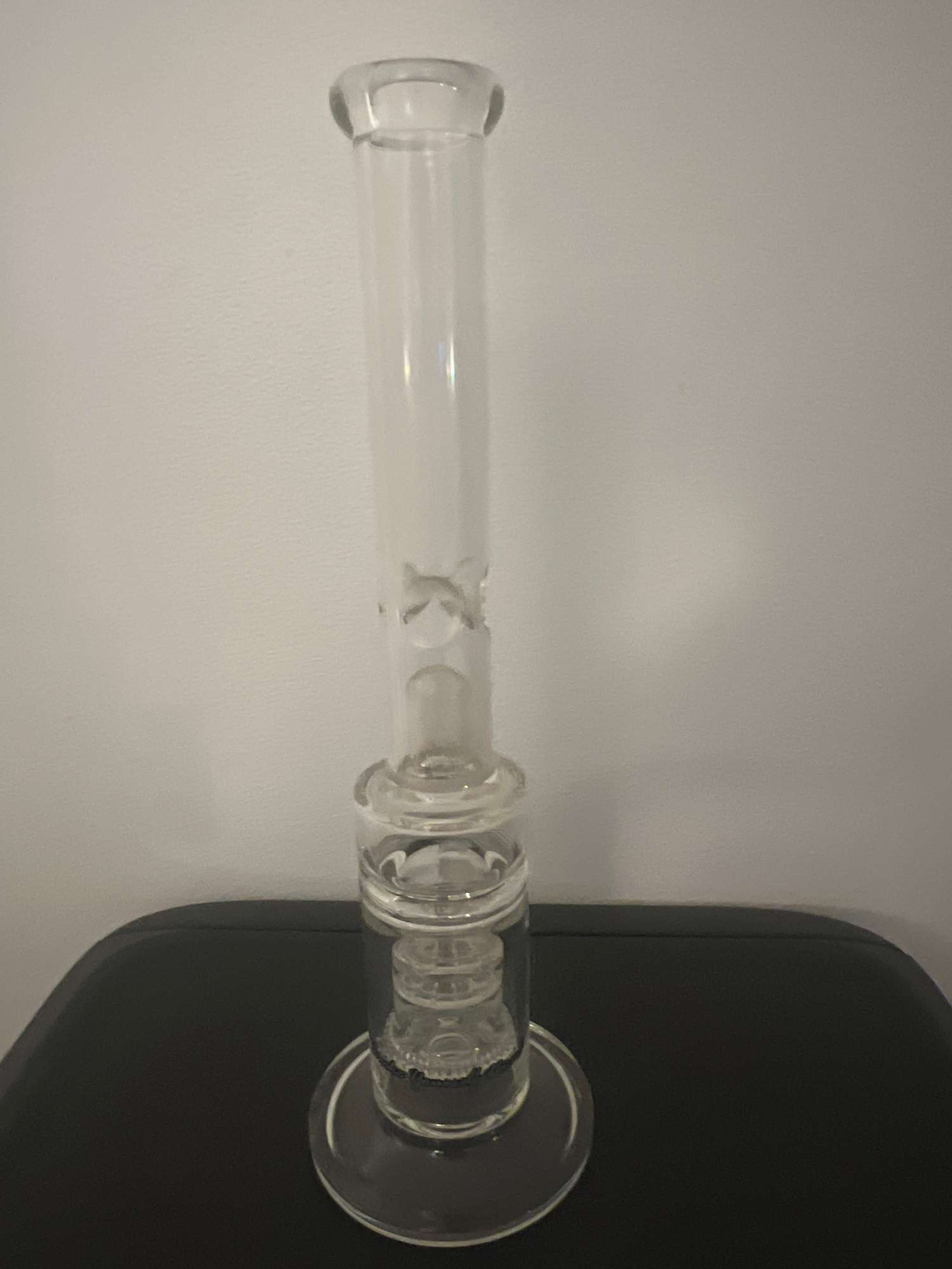 Preview pic of Syn glass