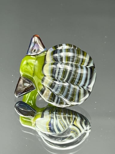 Preview pic of Zombri Glass Seashell Pendant