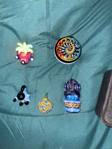 Preview pic of Various Pendys for sale