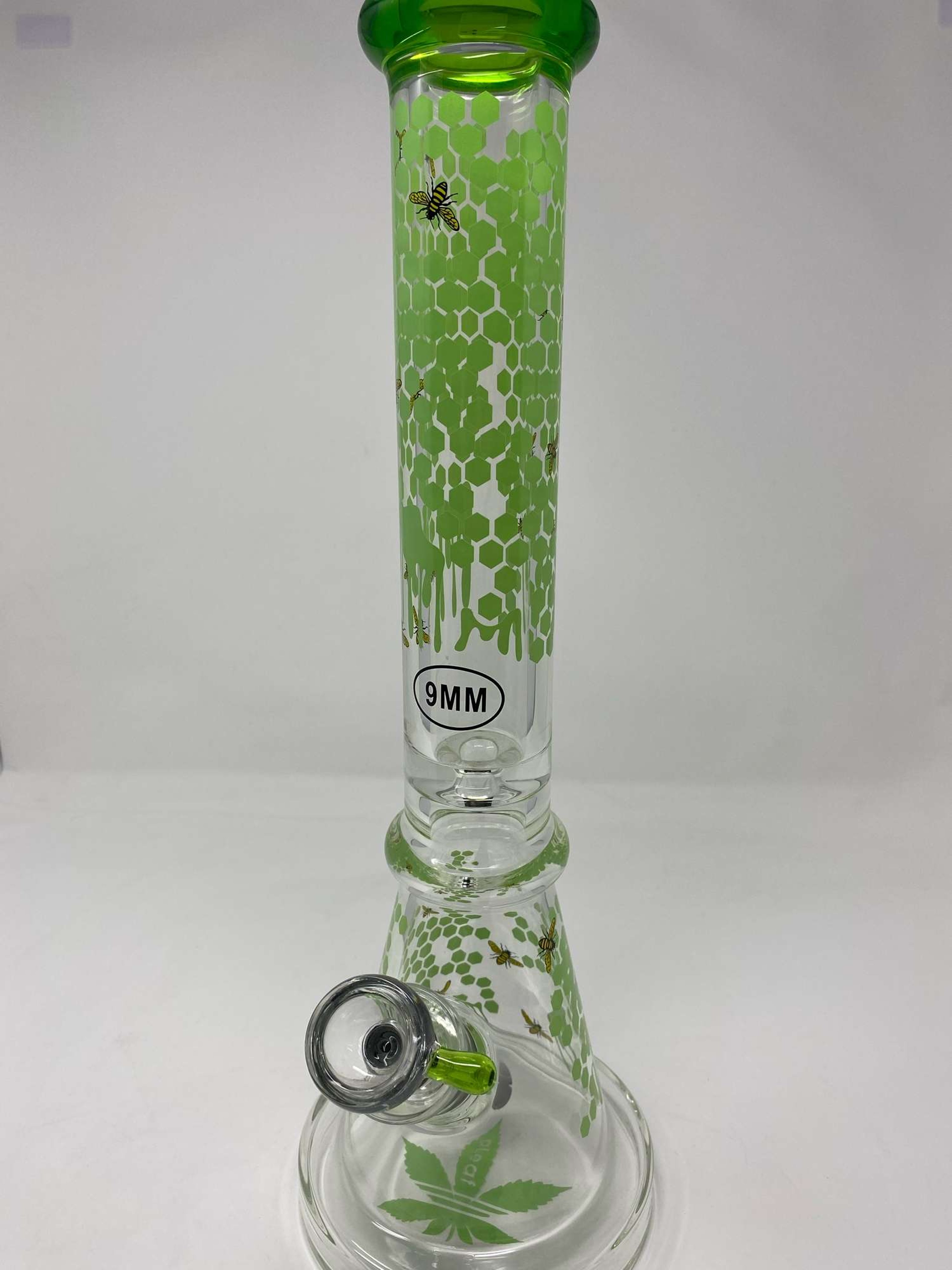 Preview pic of A leaf honeycomb beaker