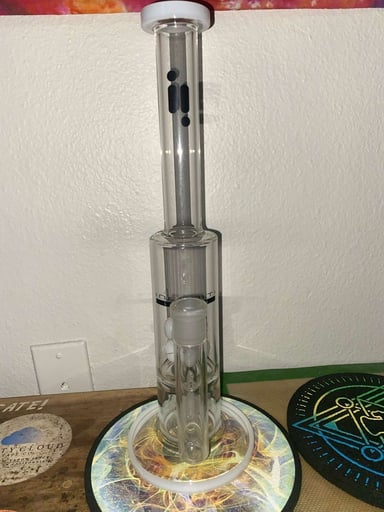 Preview pic of Infiniti glass