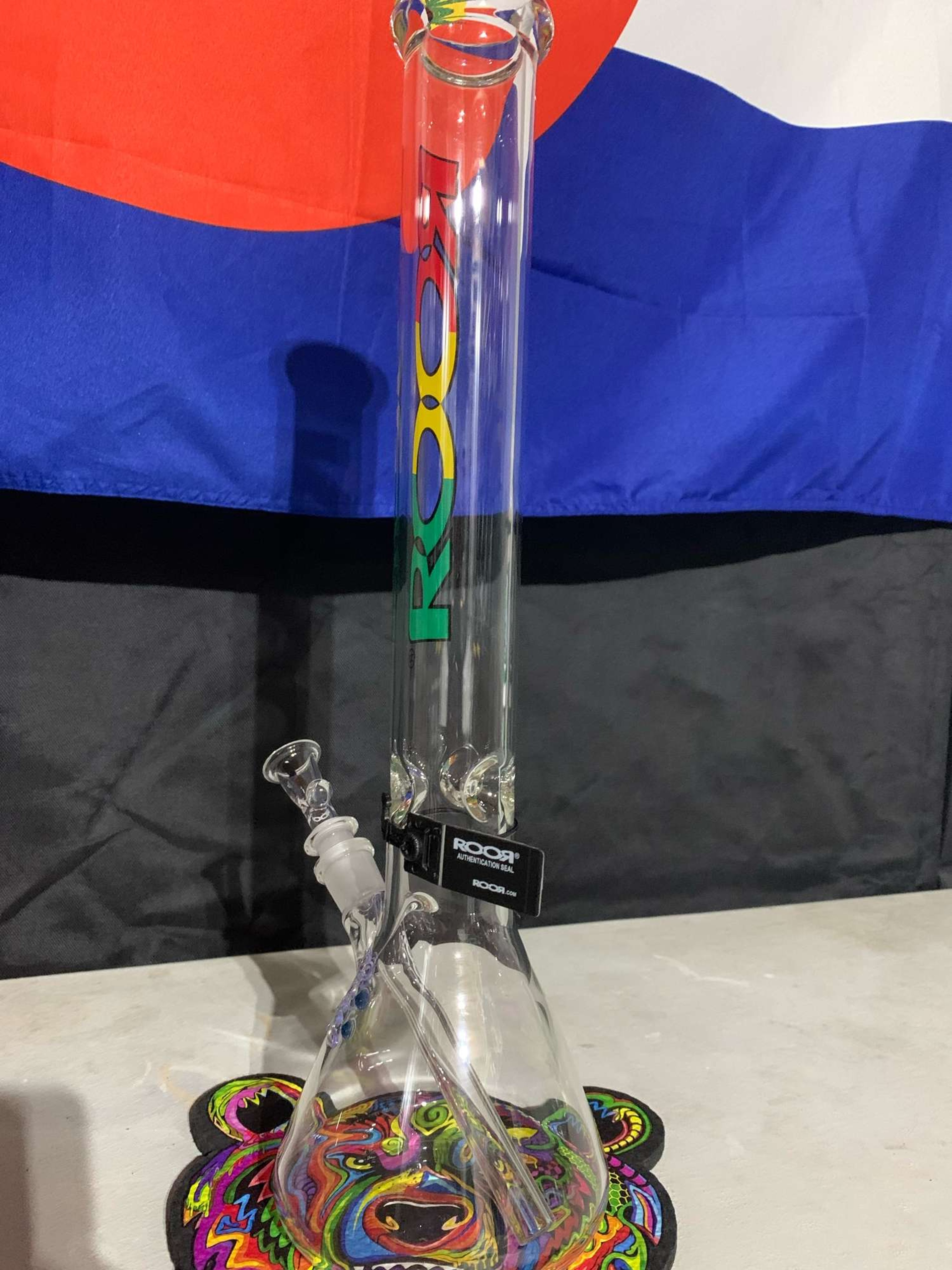 Preview pic of RooR Rasta 18 inch Beaker