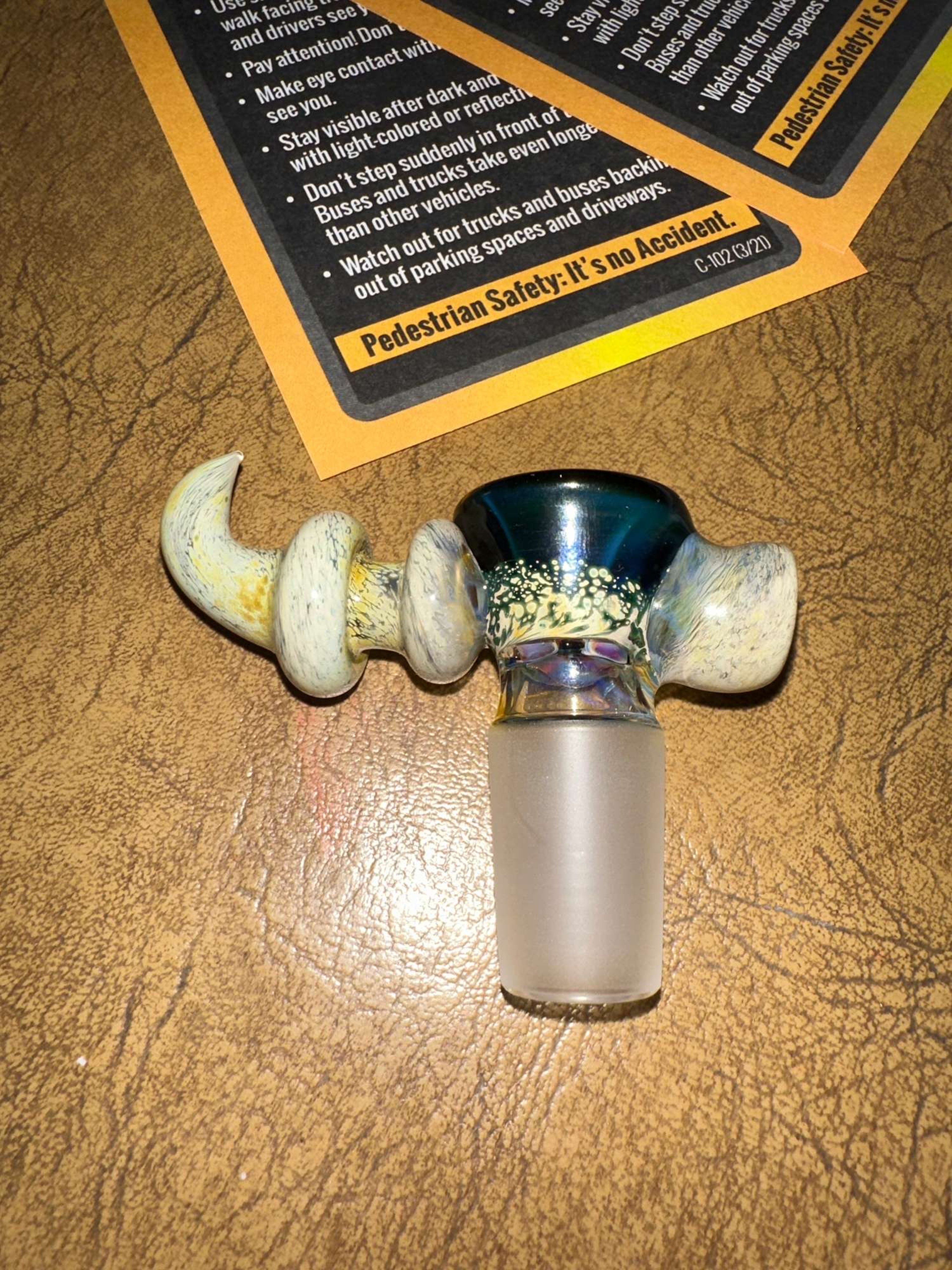 Glassbygehrig 18mm 4 hole image 0