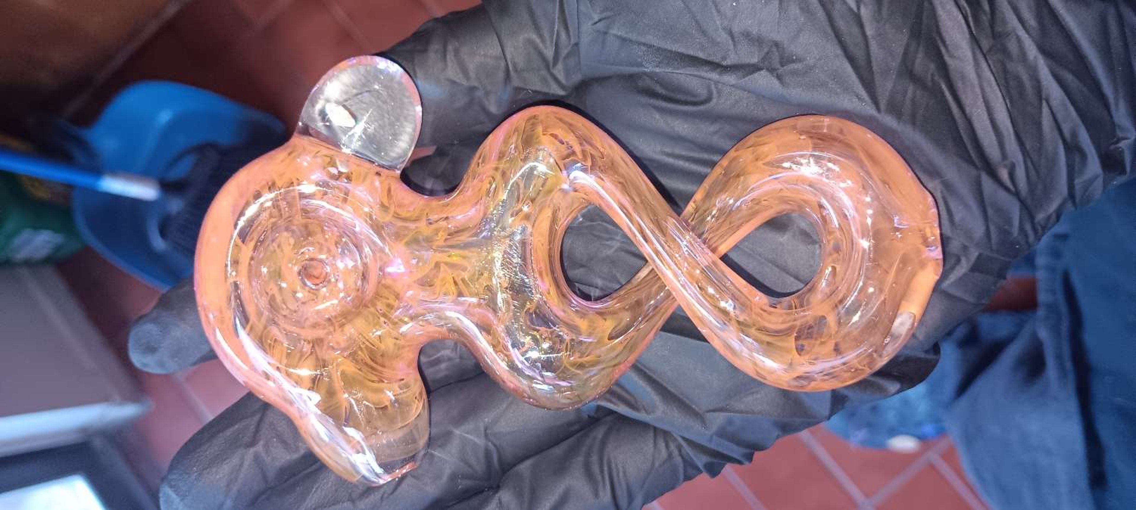 Preview pic of Gold infinity pipe . With opal 