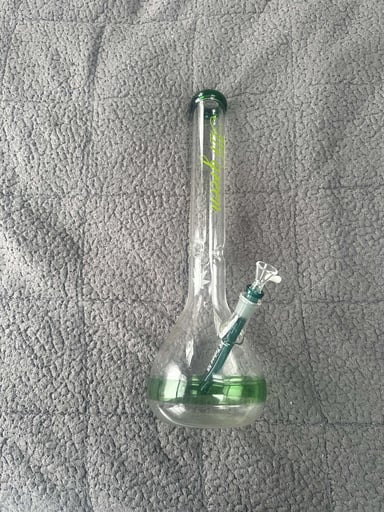 Preview pic of Mr Green 18 inch beaker