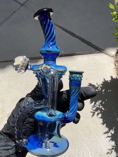 Preview pic of Blue dab rig 